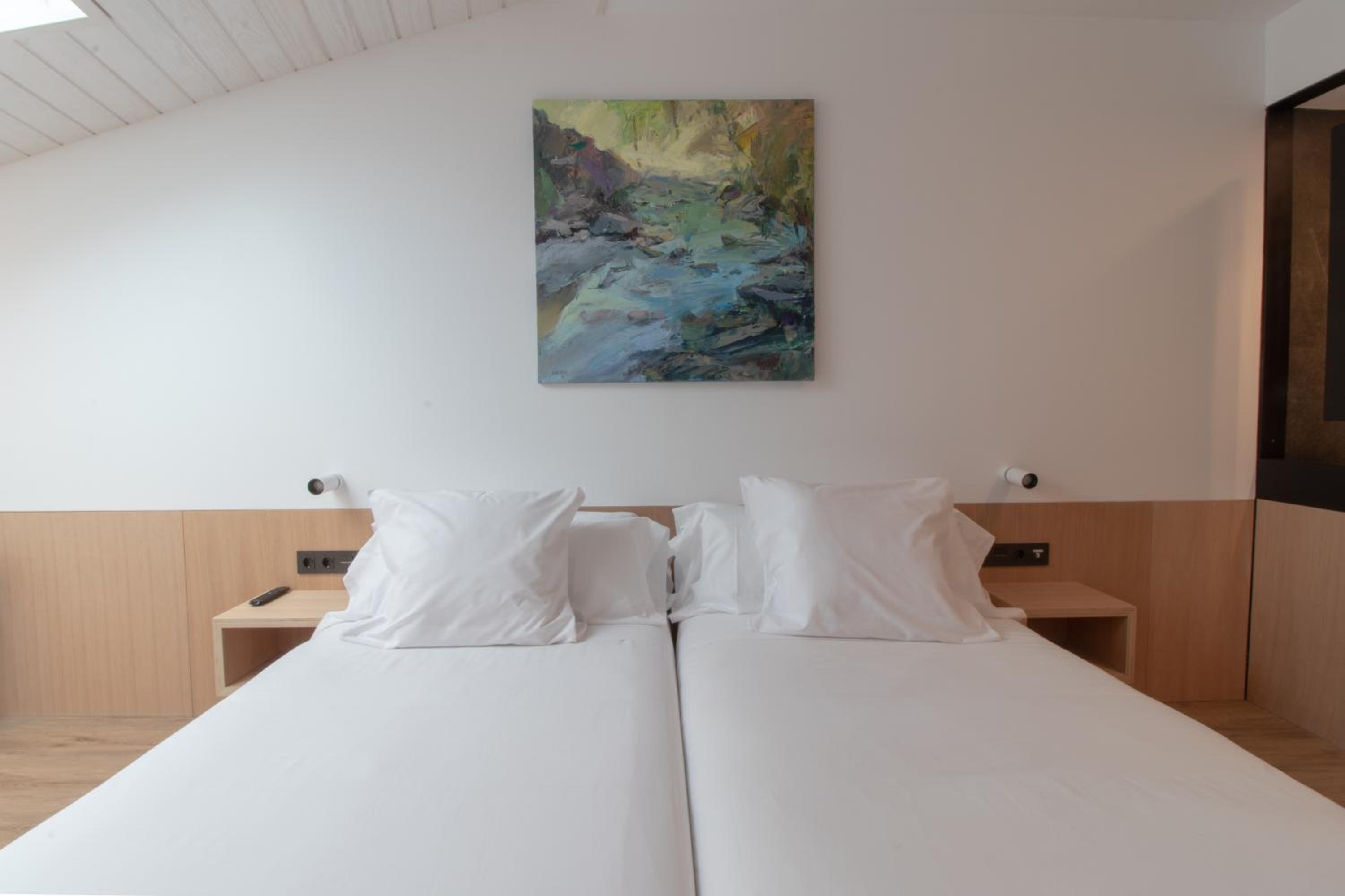 Twin Room - Photo 4