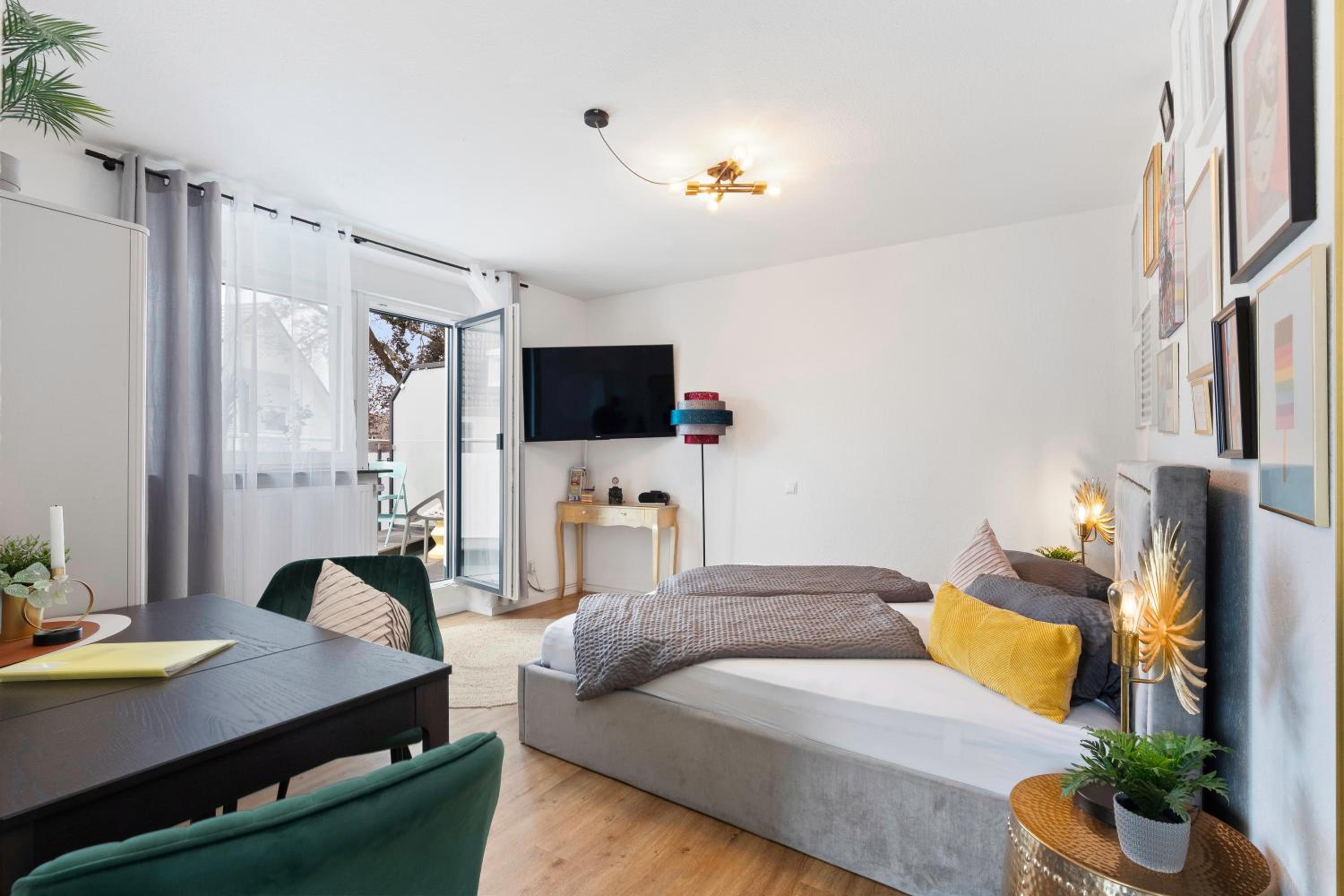 Studio Apartment photo 3