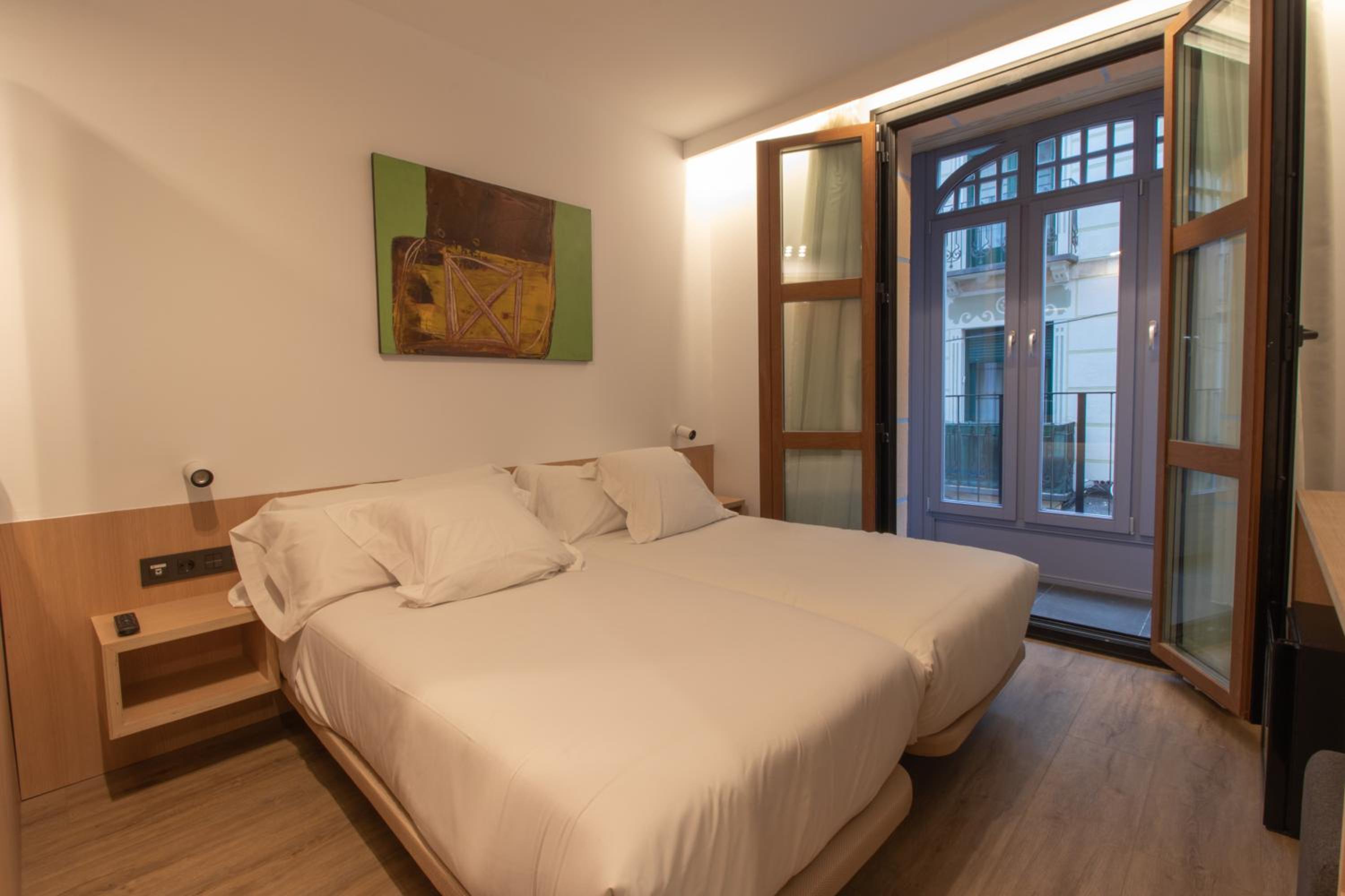 Twin Room - Photo 36