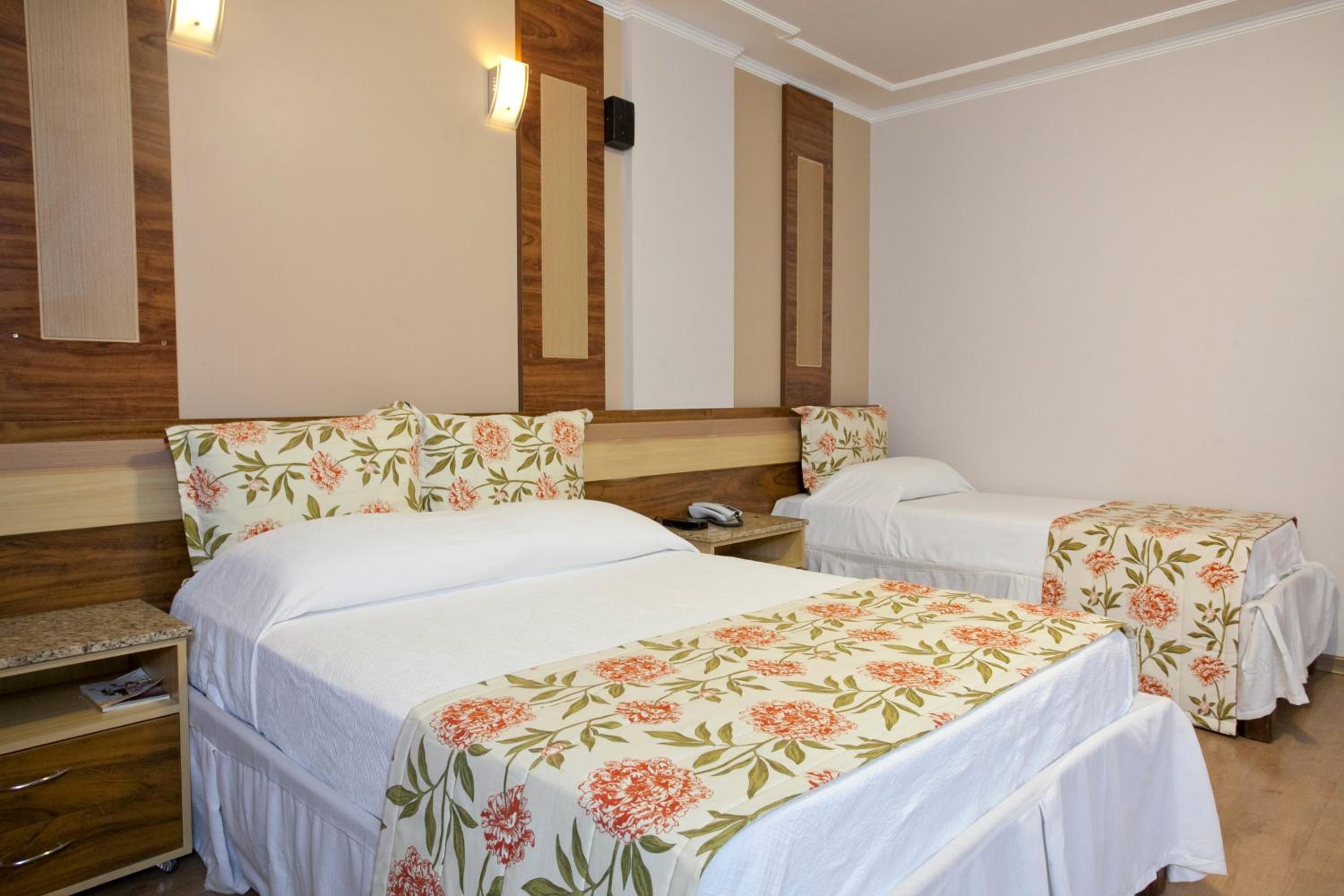 Laguna Plaza Hotel Brasília — Triple Room With Balcony