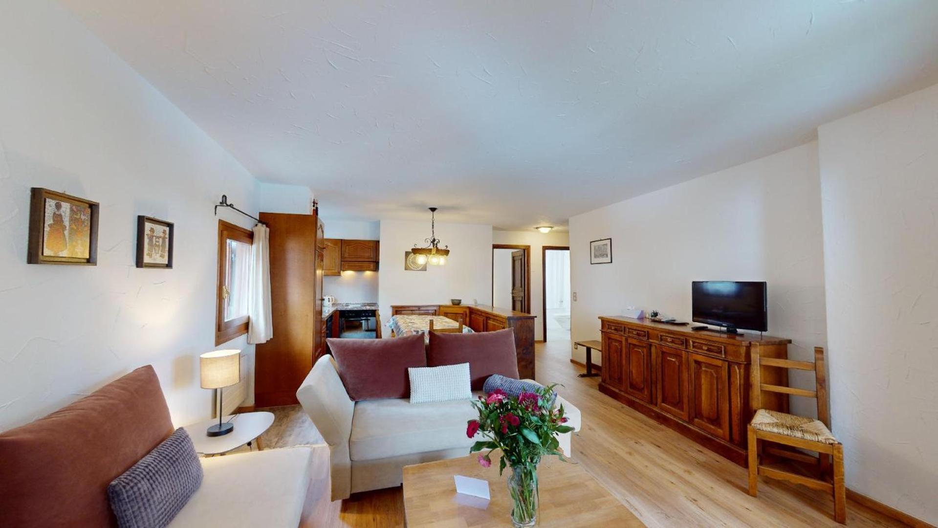 Apartment with Mountain View photo 1