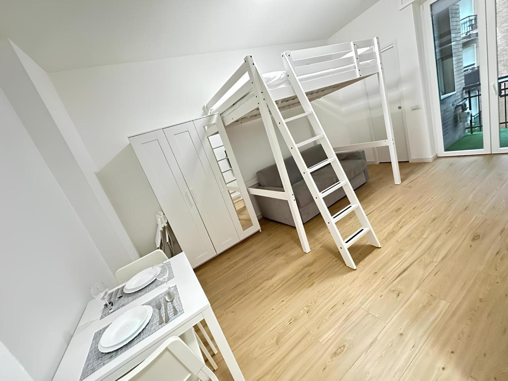 One-Bedroom Apartment