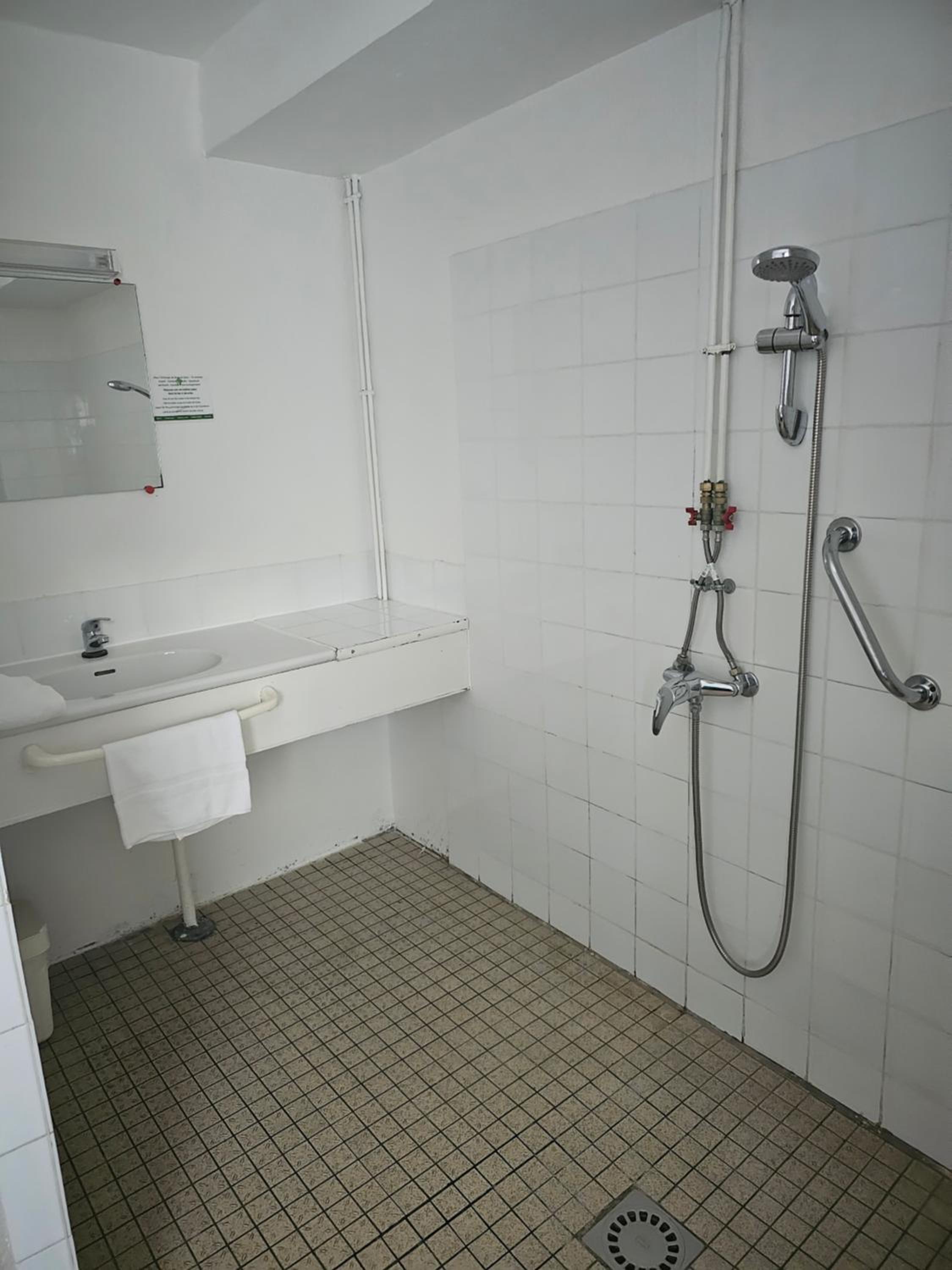 Double Room - Disability Access photo 2