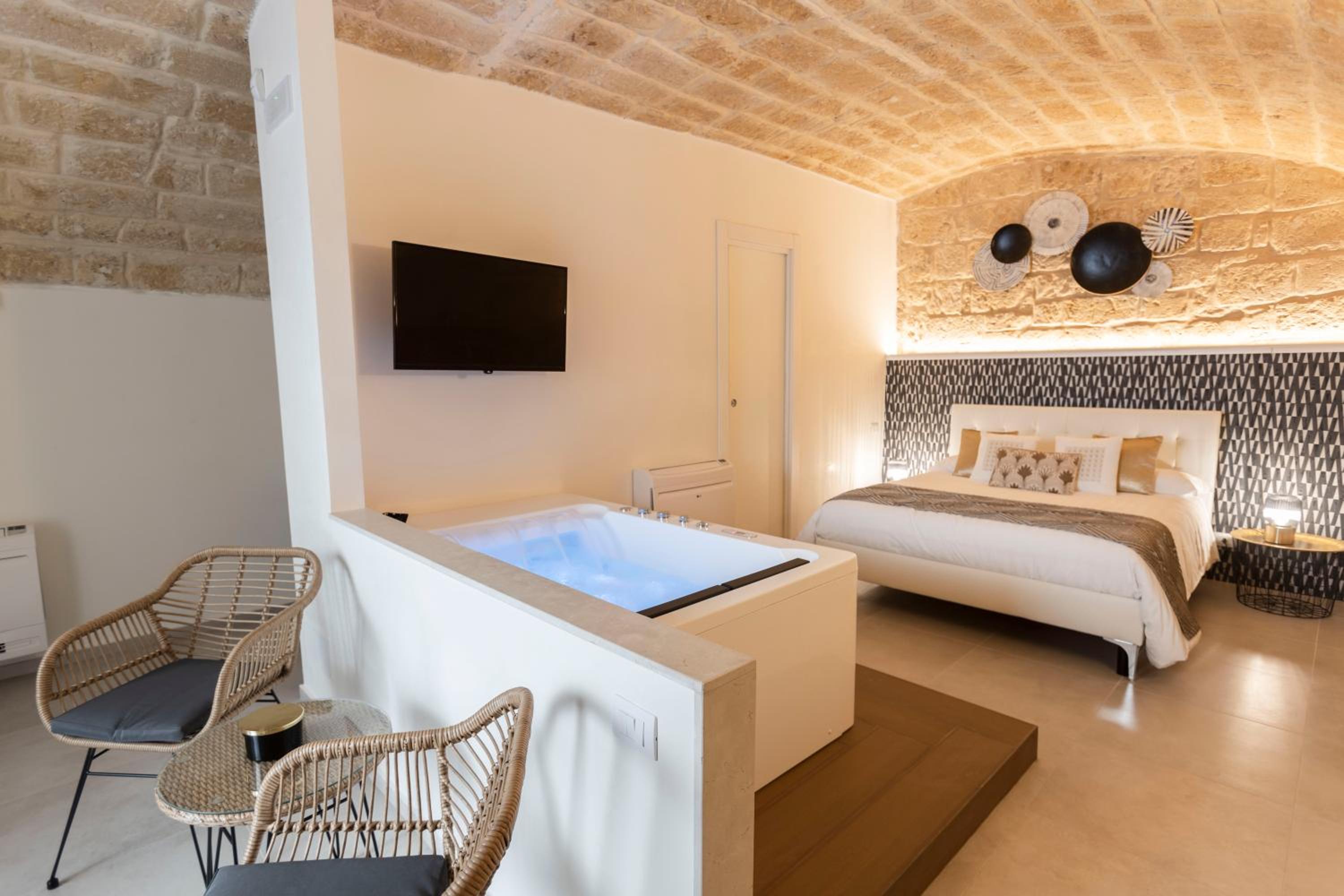 King Room with Spa Bath