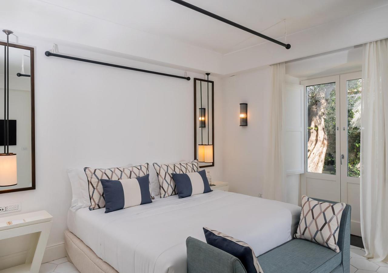 Deluxe Room - Photo 1