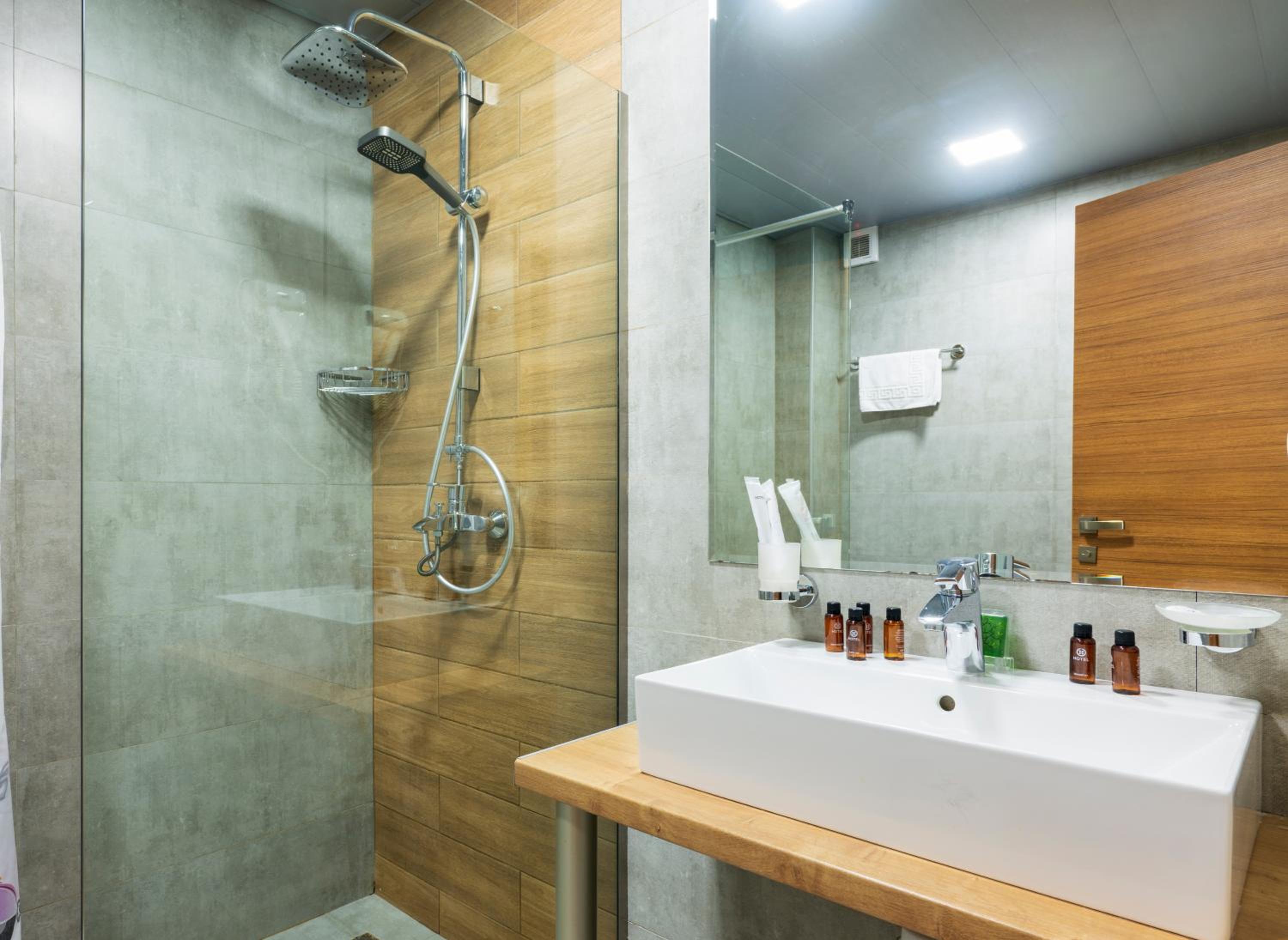 Standard Double or Twin Room with Balcony photo 2