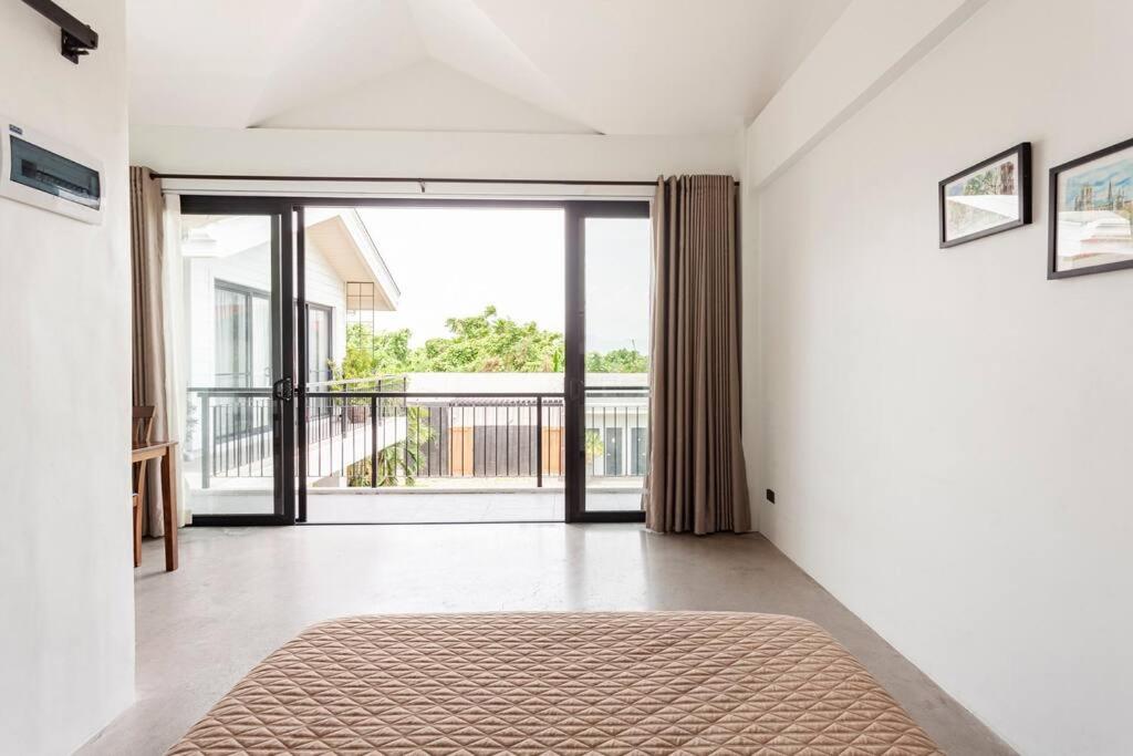 Three-Bedroom Villa photo 1