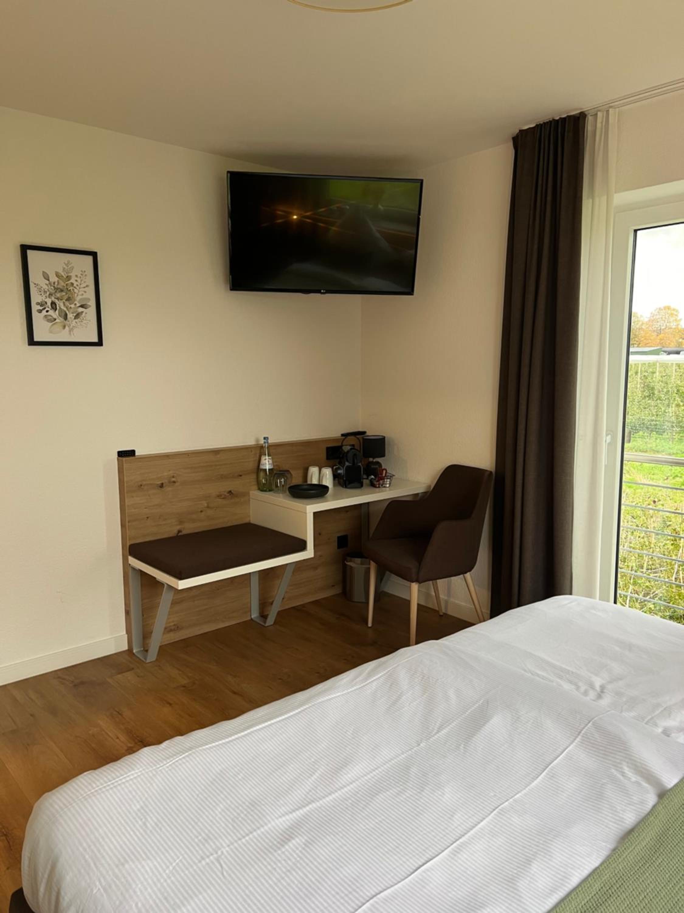 King Room with Garden View photo 3