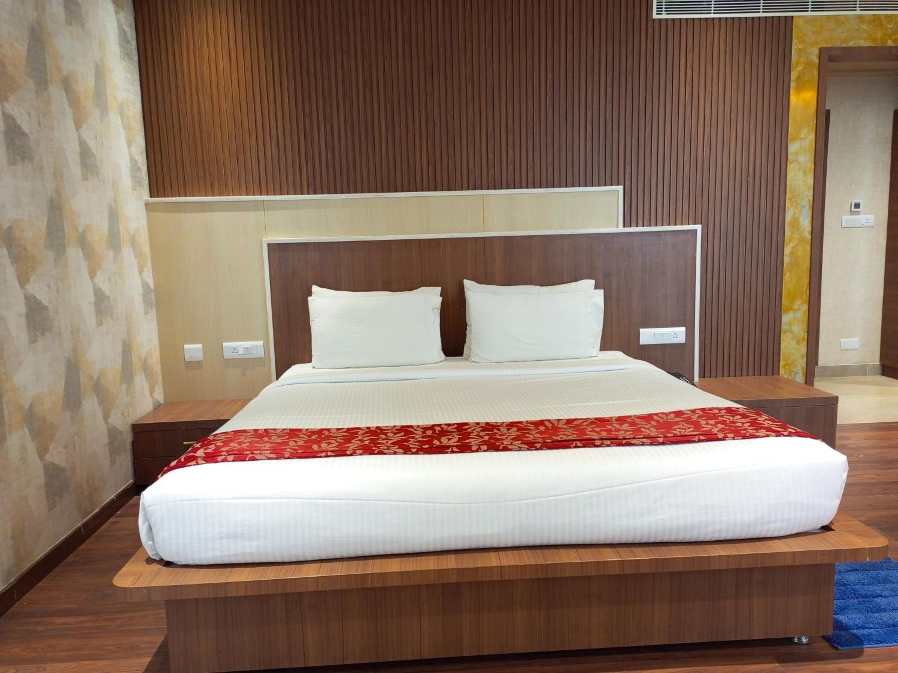 King Studio with Sofa Bed photo 2