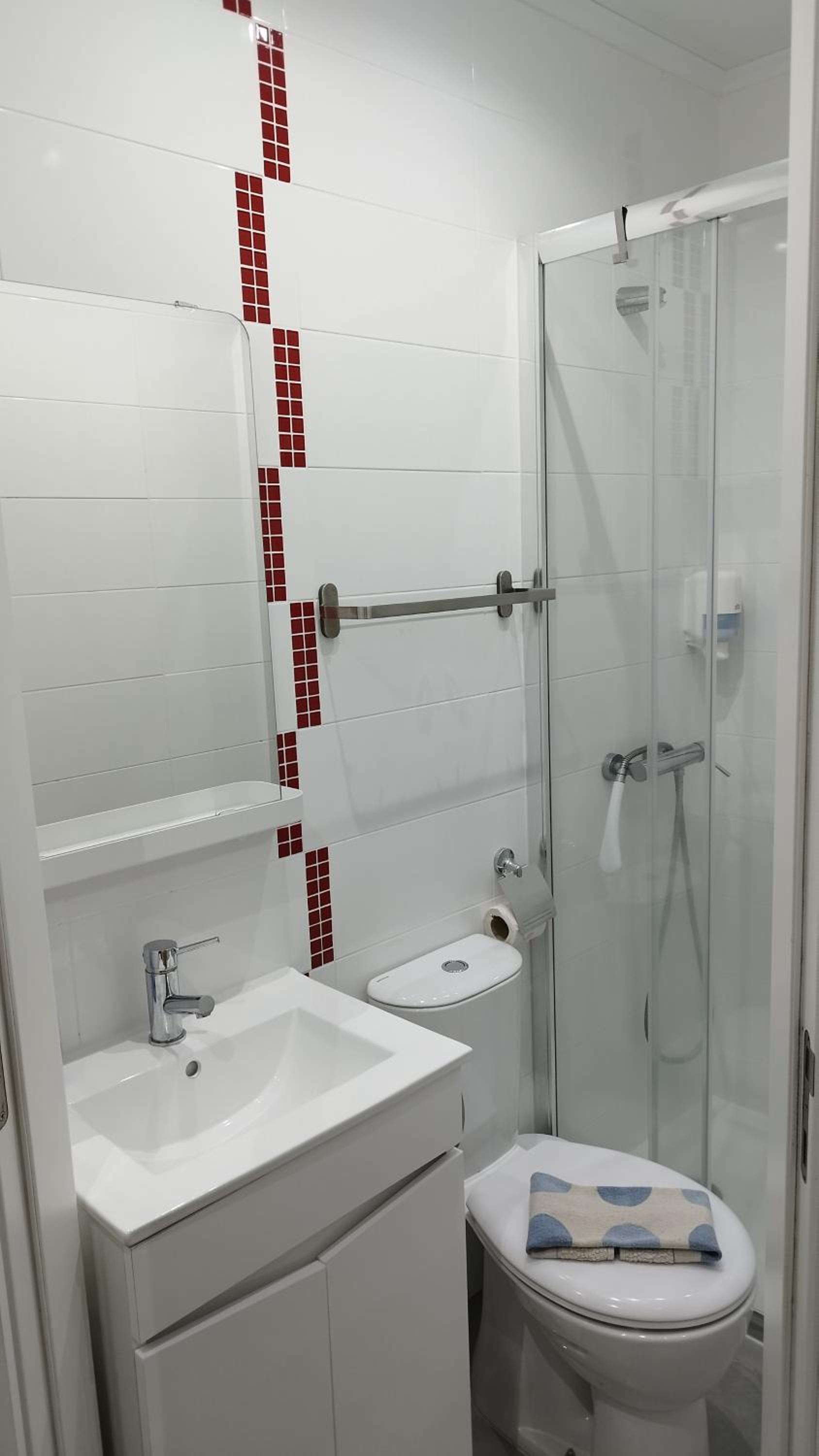 One-Bedroom Apartment - Photo 14
