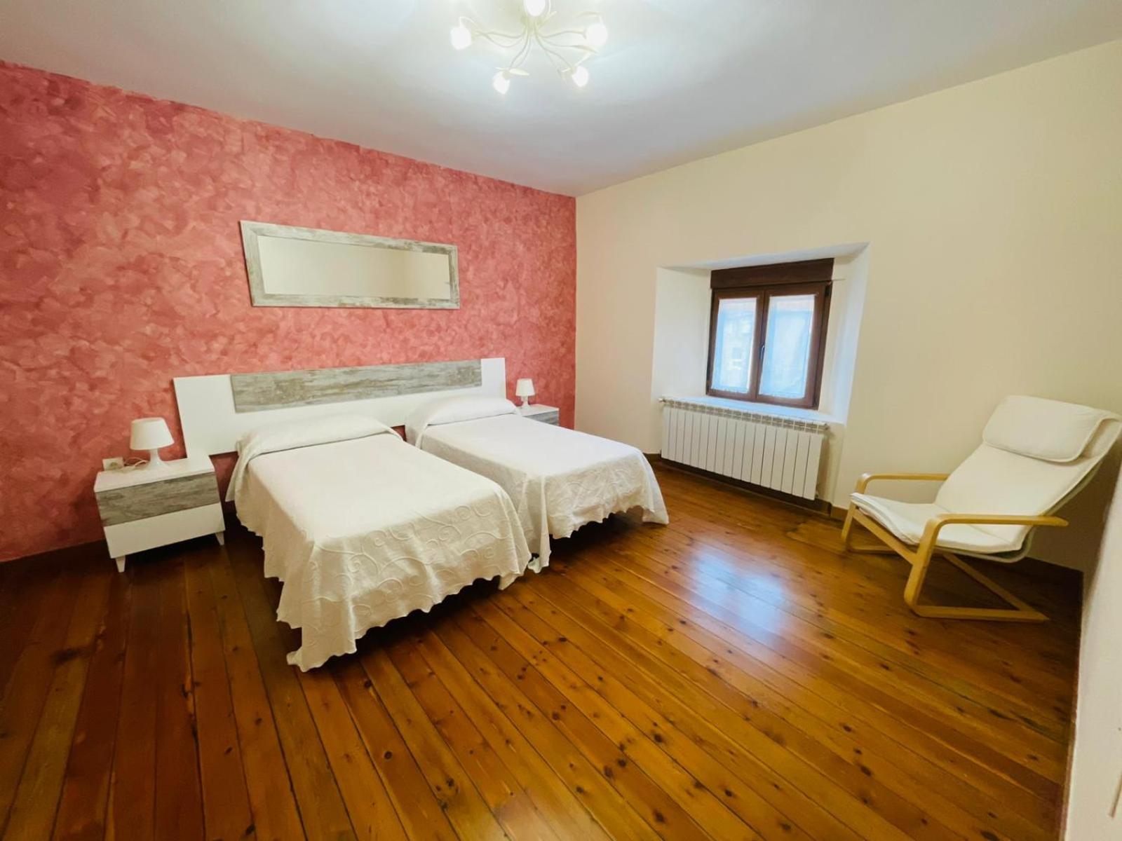 Casa de cuatro habitaciones
