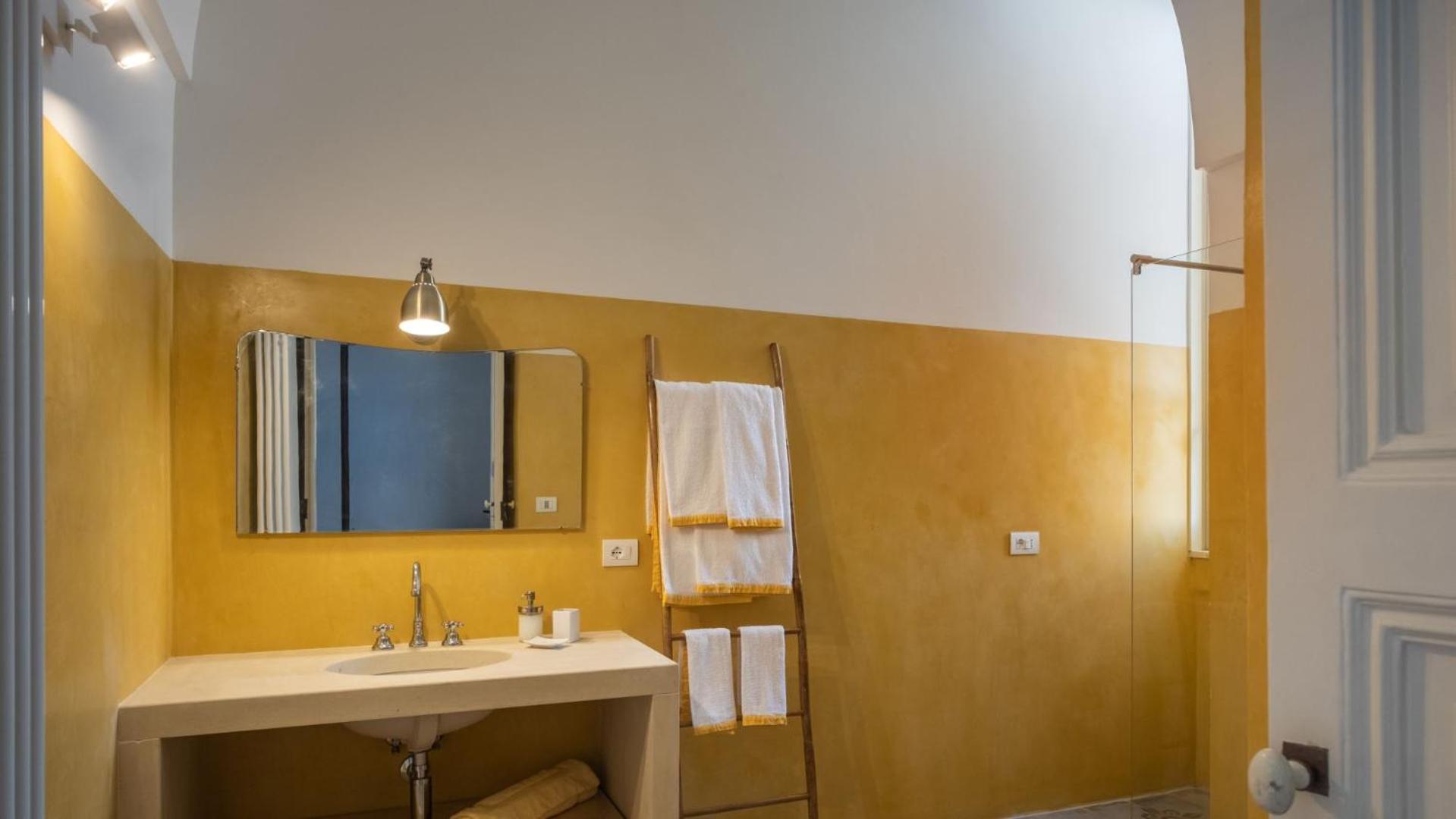 Deluxe Double or Twin Room with Balcony photo 3