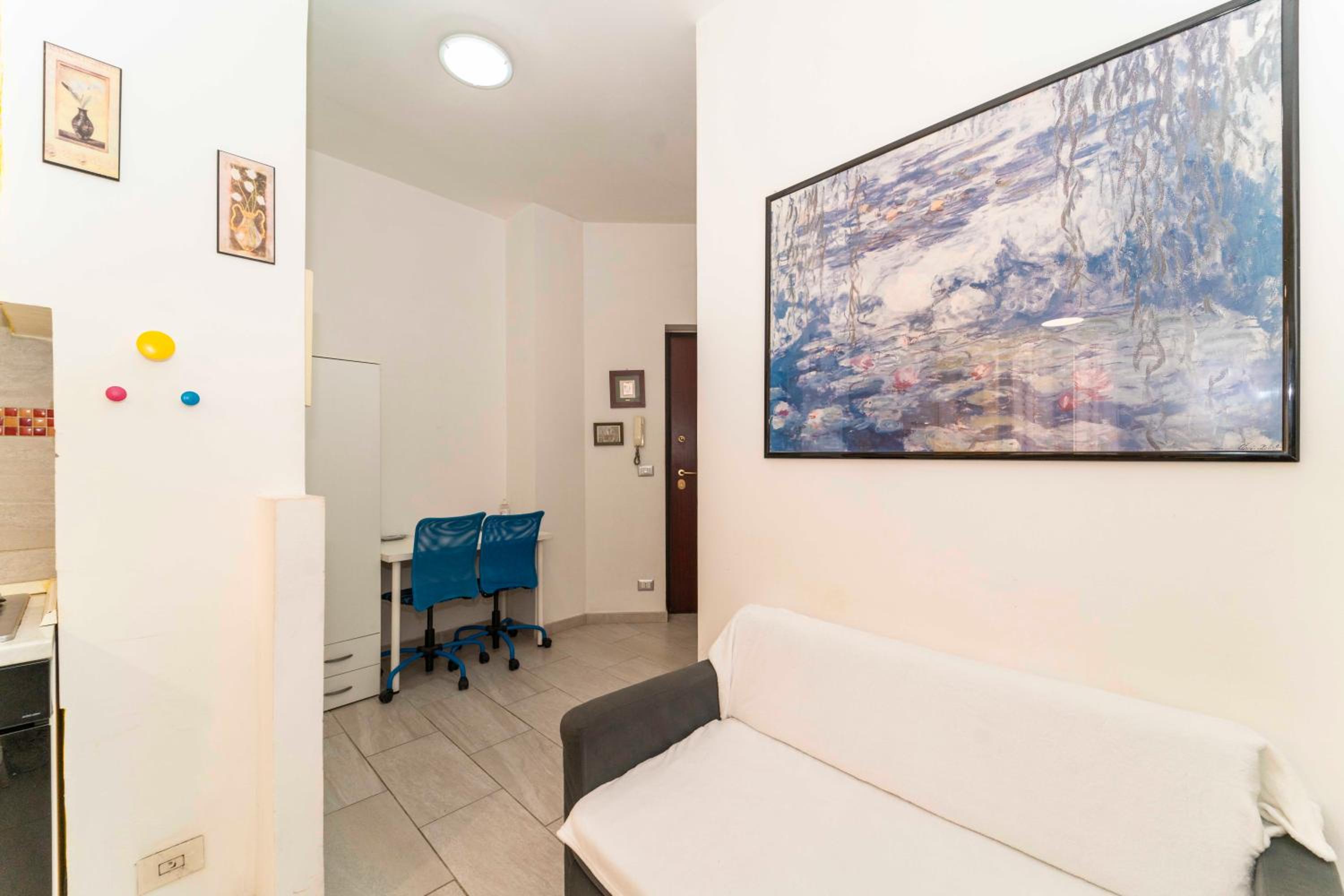 One-Bedroom Apartment