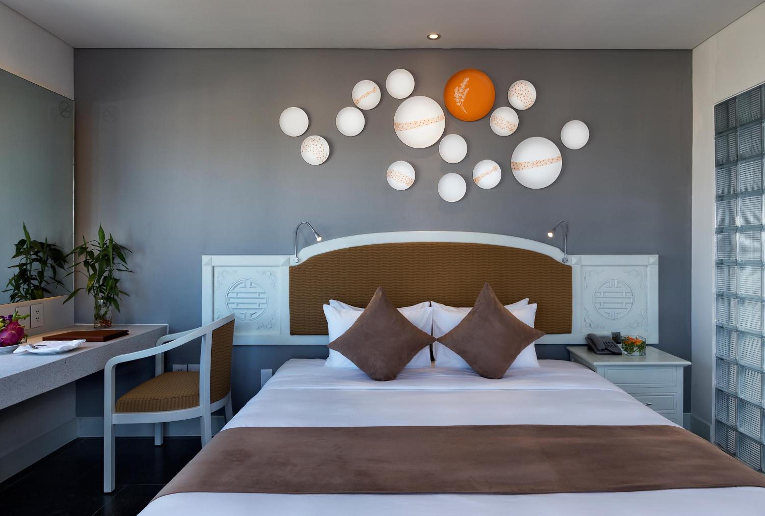 Deluxe Double or Twin Room - Photo 6