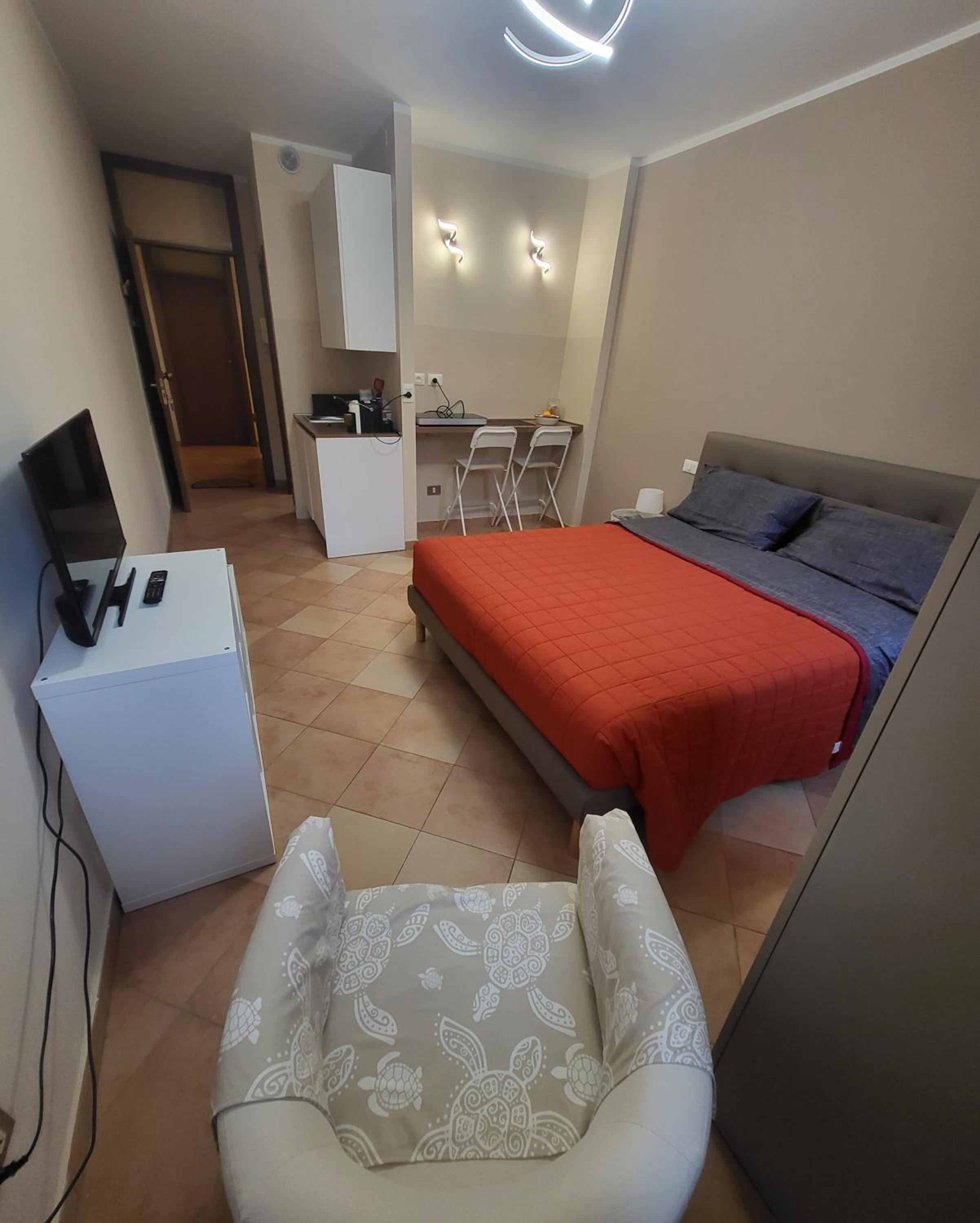 One-Bedroom Apartment