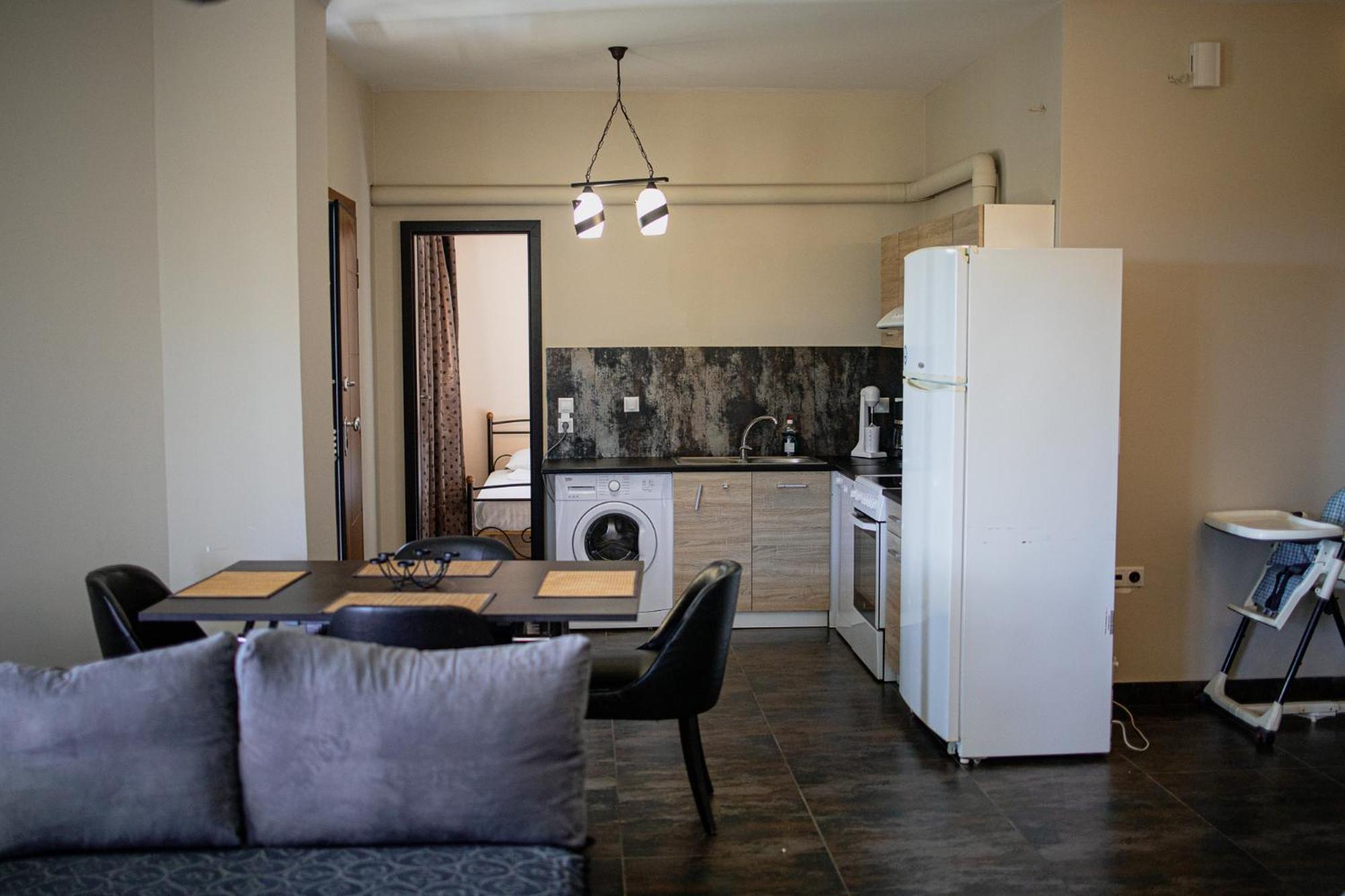 Apartment (4 Adults) photo 2