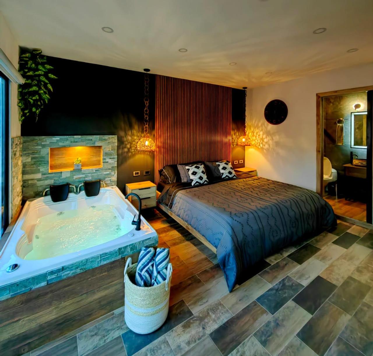 King Suite with Spa Bath photo 1