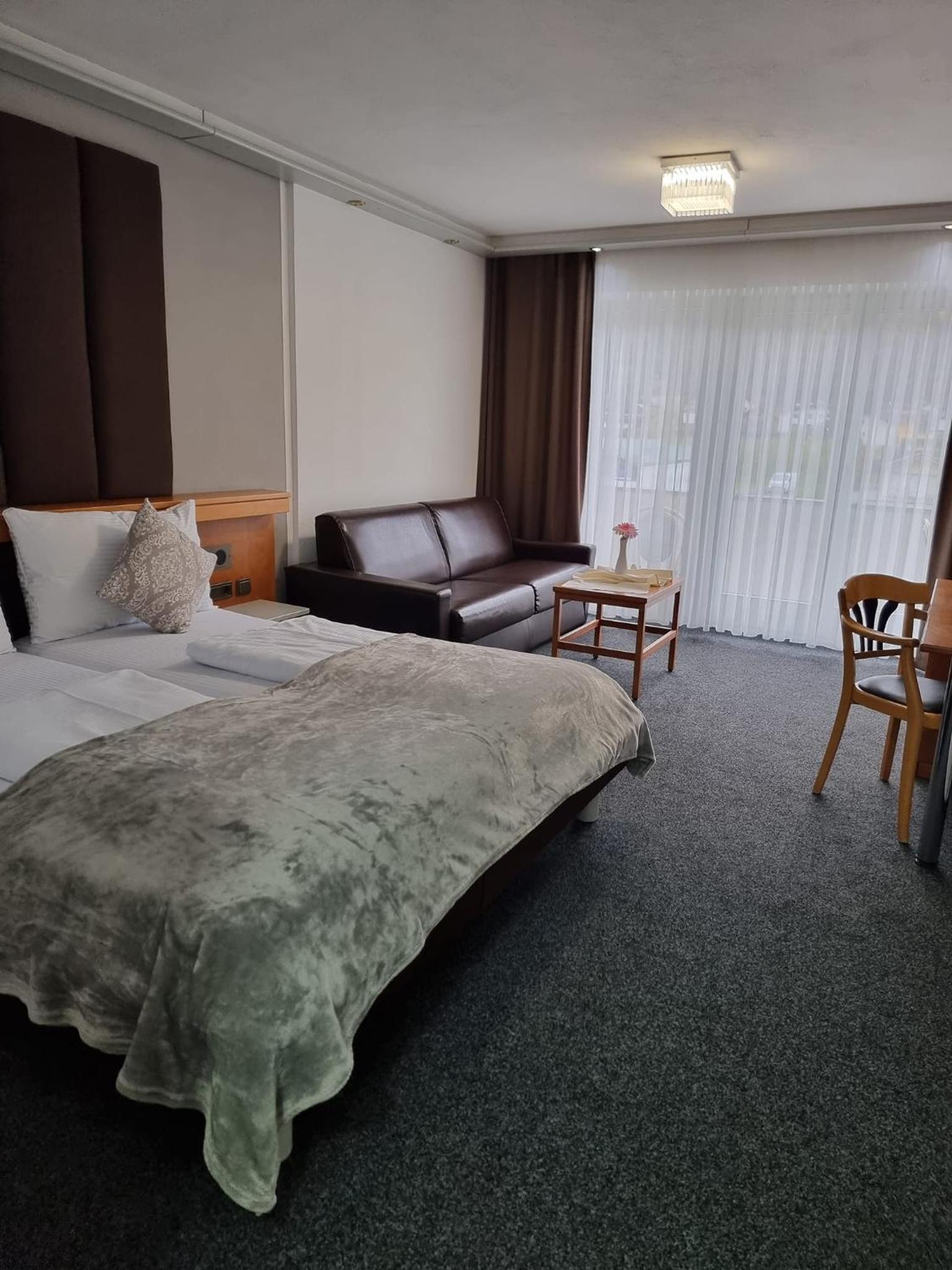 Double Room - Photo 3