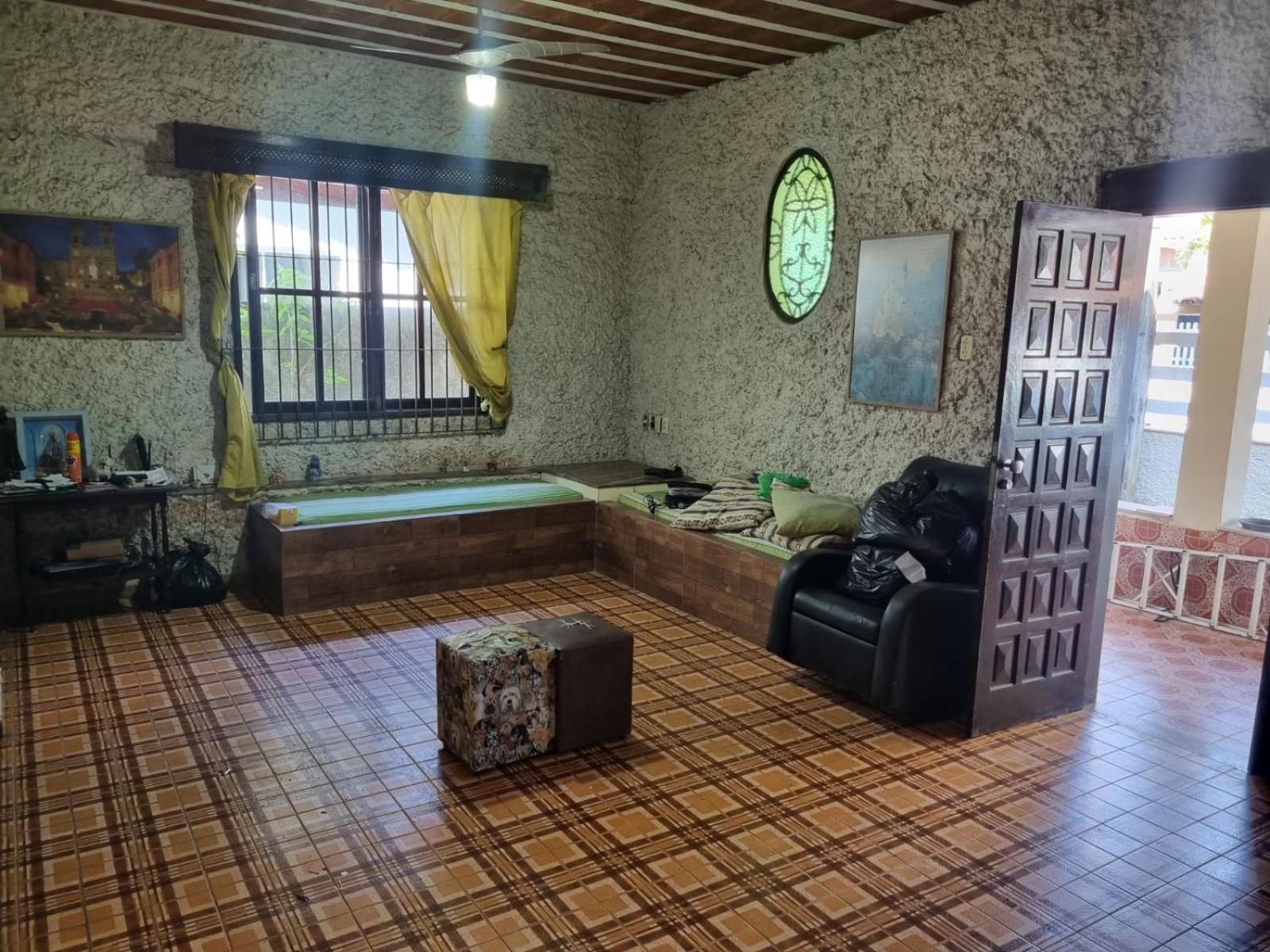 One-Bedroom House photo 1