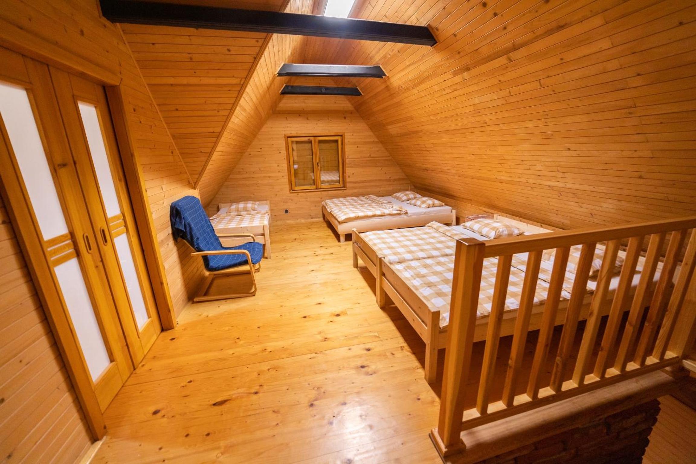 Three-Bedroom House photo 2