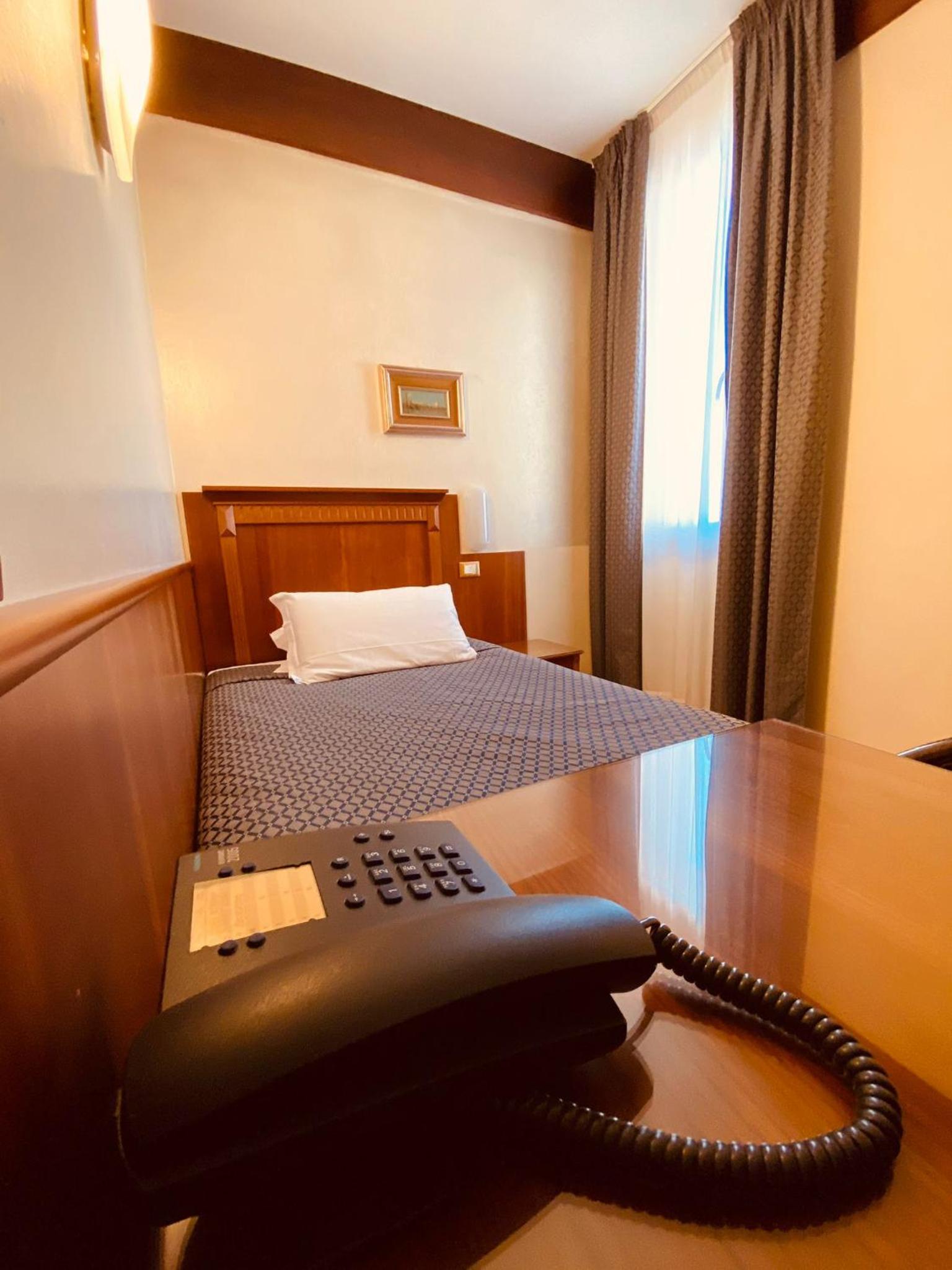 Single Room with Sea View photo 2