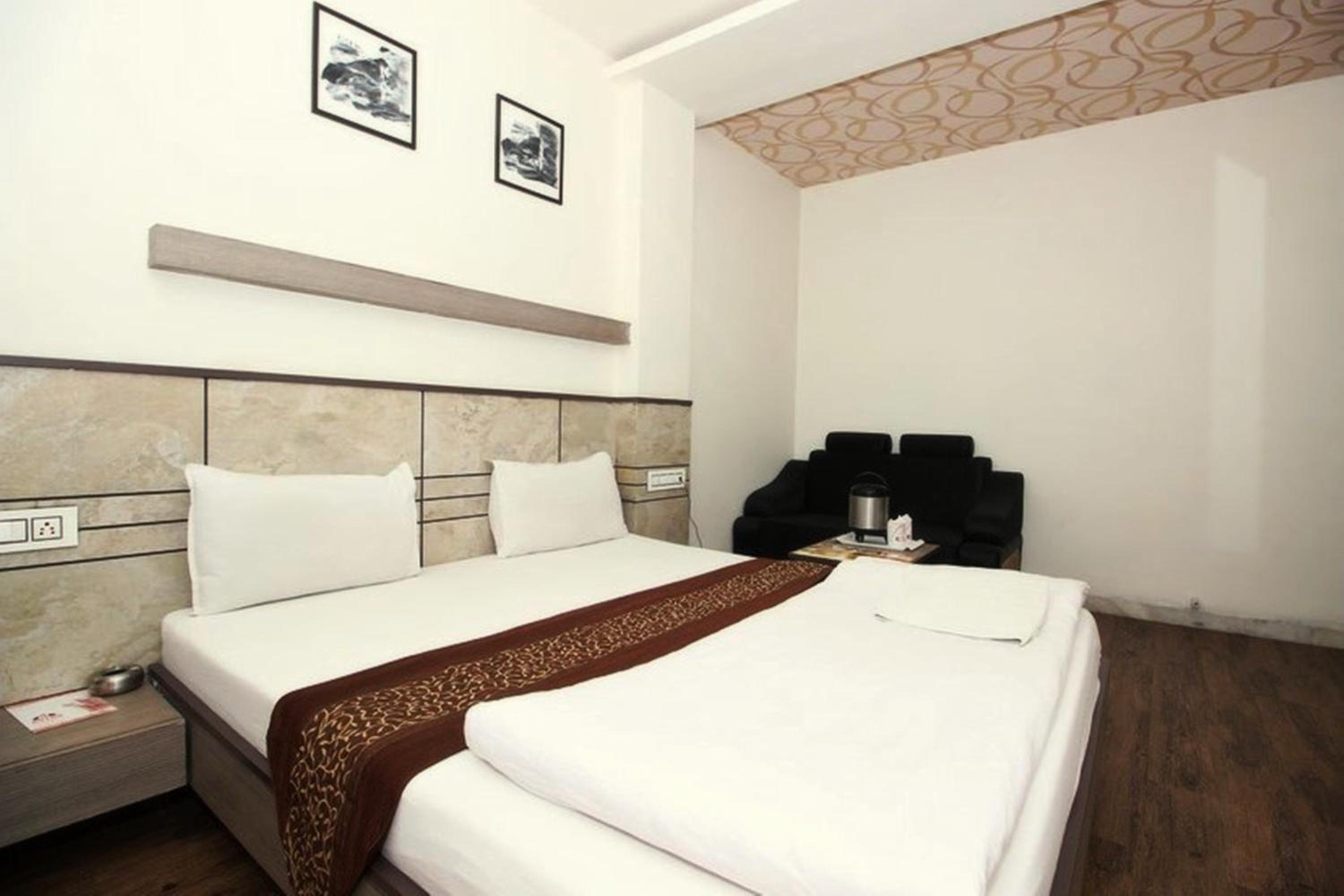 Deluxe Double Room - Photo 17