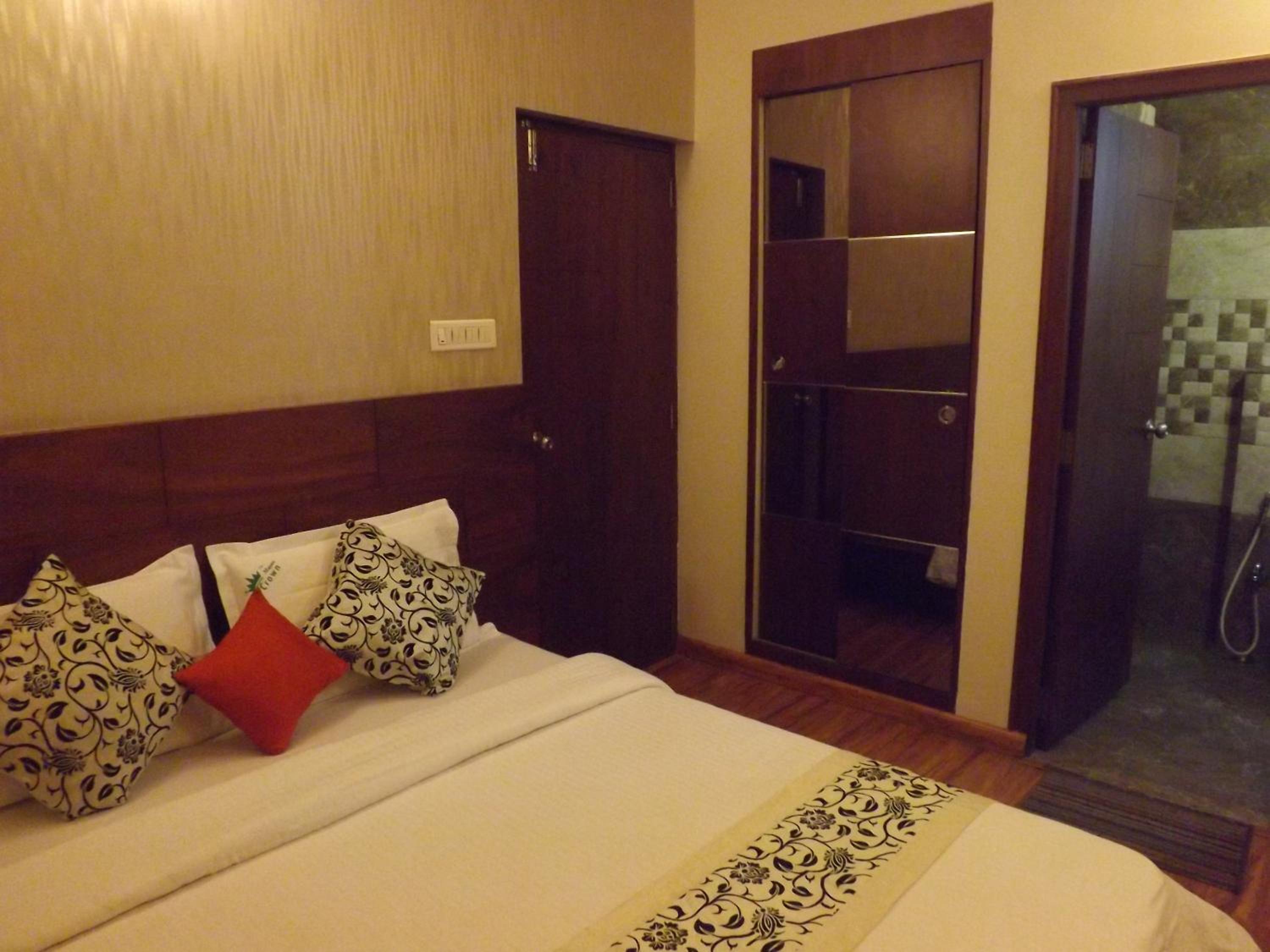 Standard Double Room - Photo 4