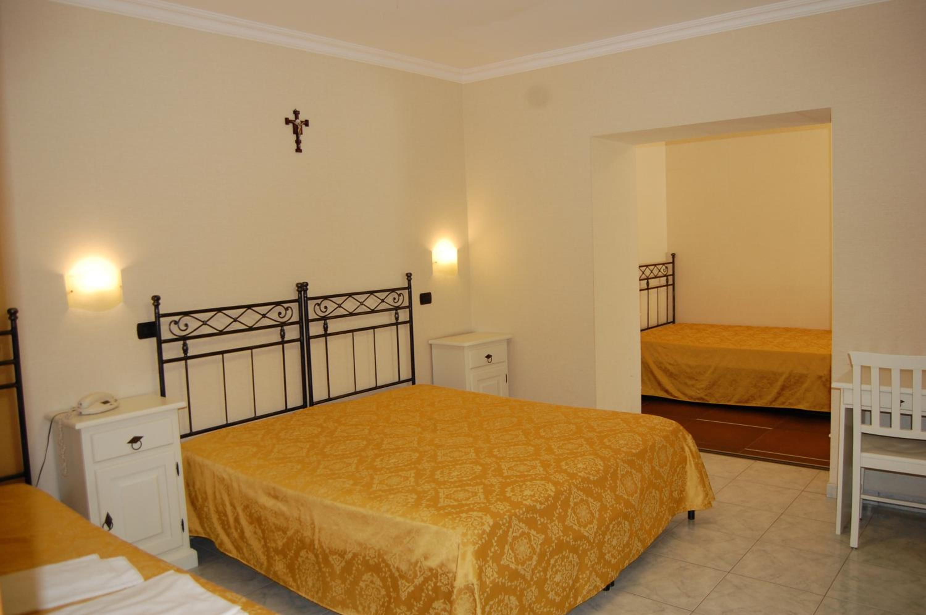 Economy Quadruple Room