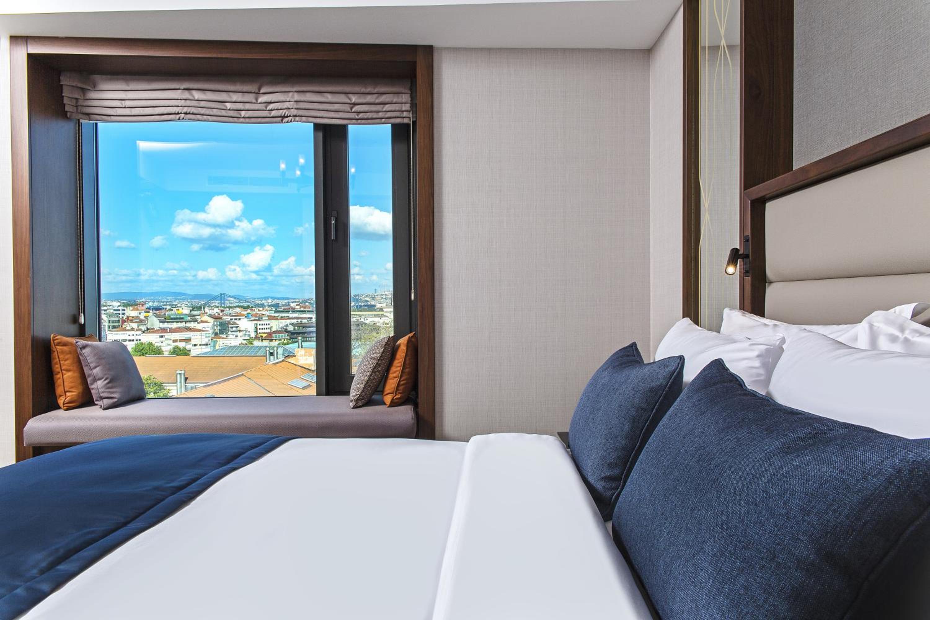 Standard Double or Twin Room photo 3