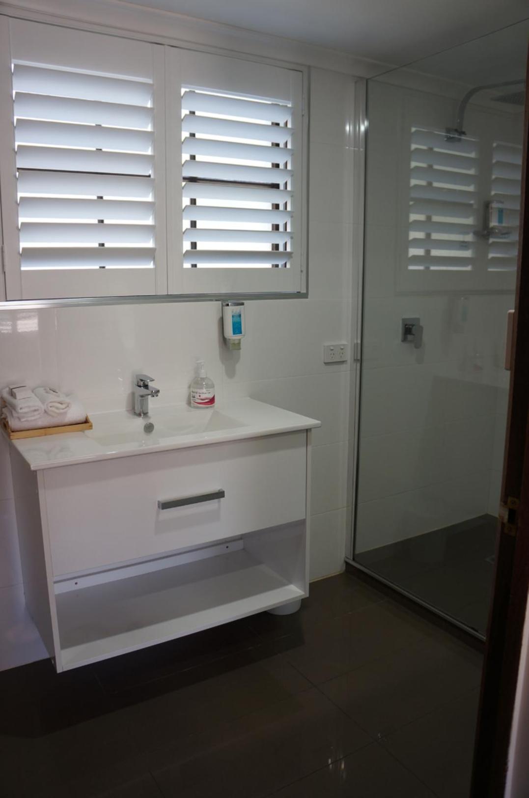 Standard Twin Room photo 2