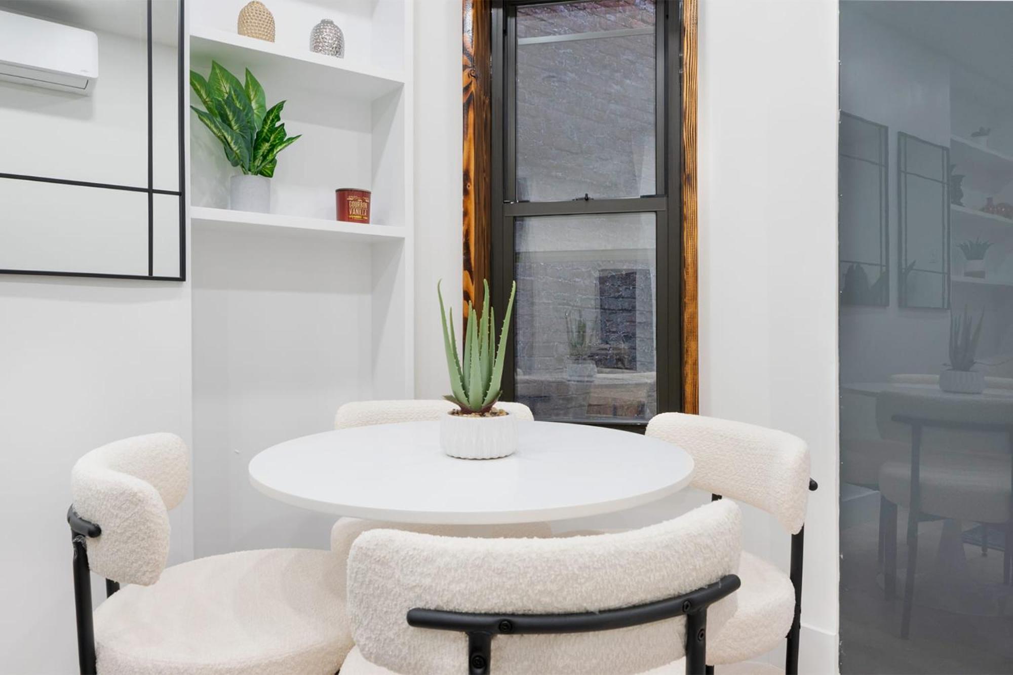 Apartment photo 3