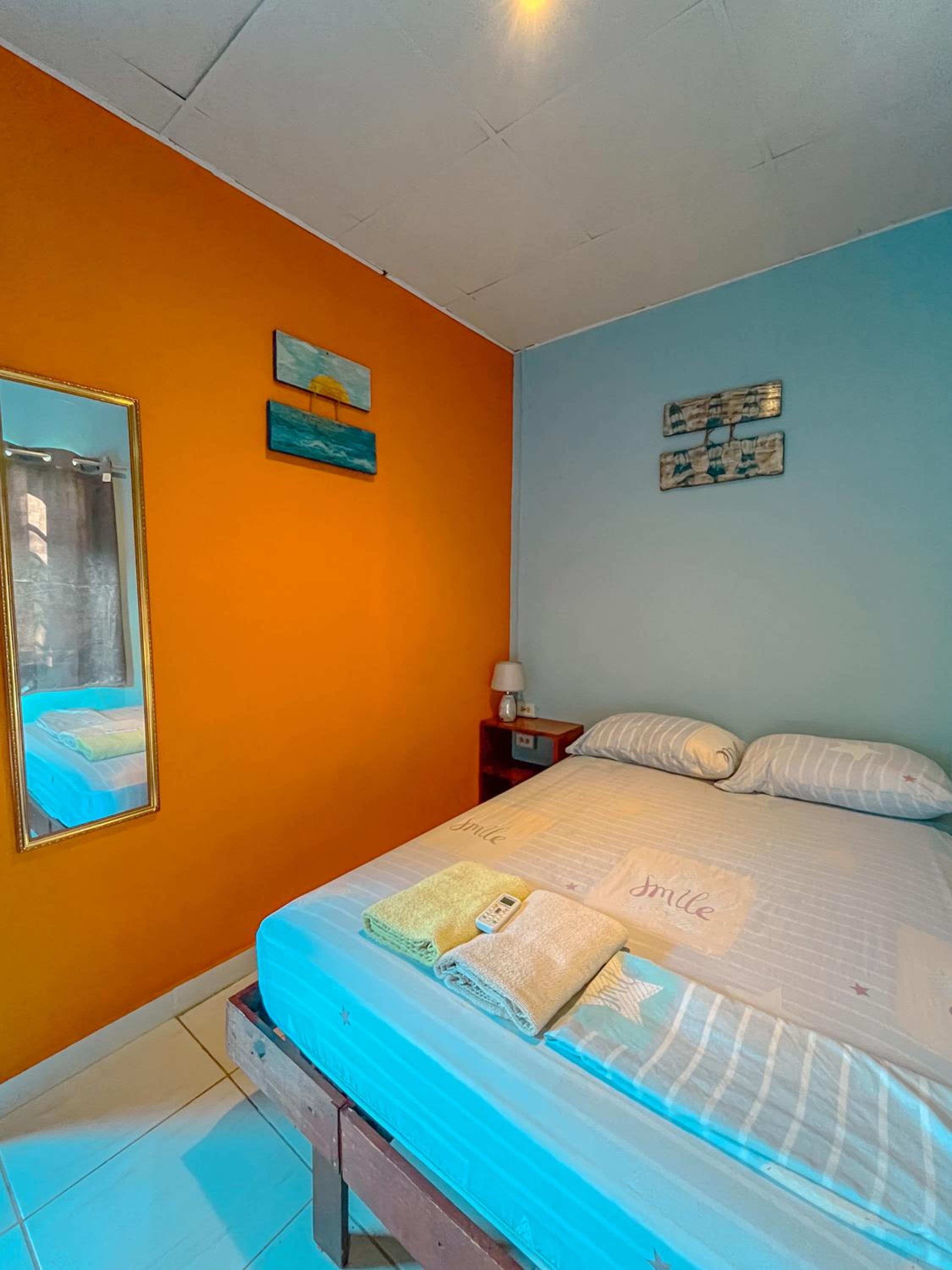 Quadruple Room with Private Bathroom photo 1