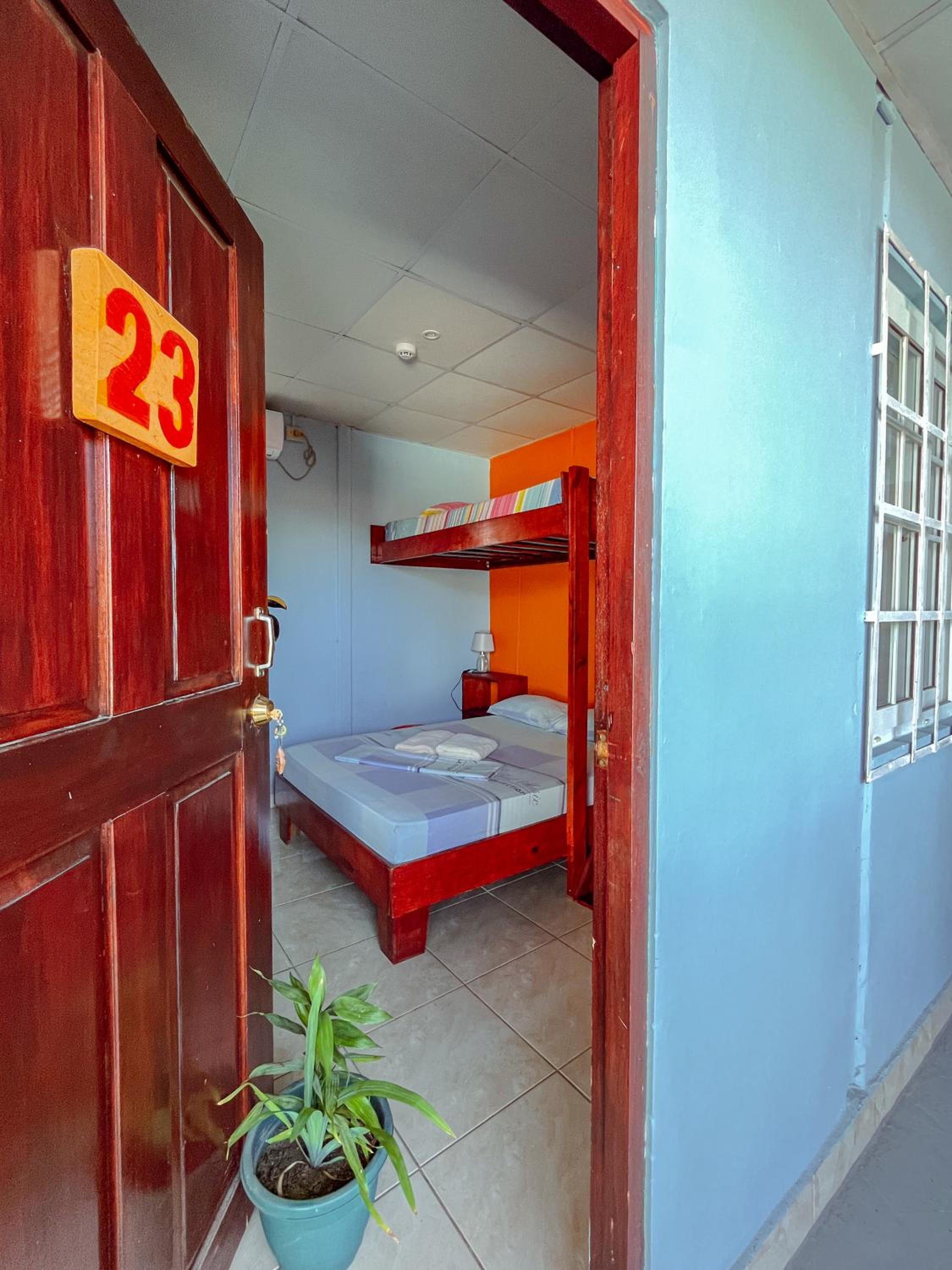 Triple Room with Private Bathroom photo 3