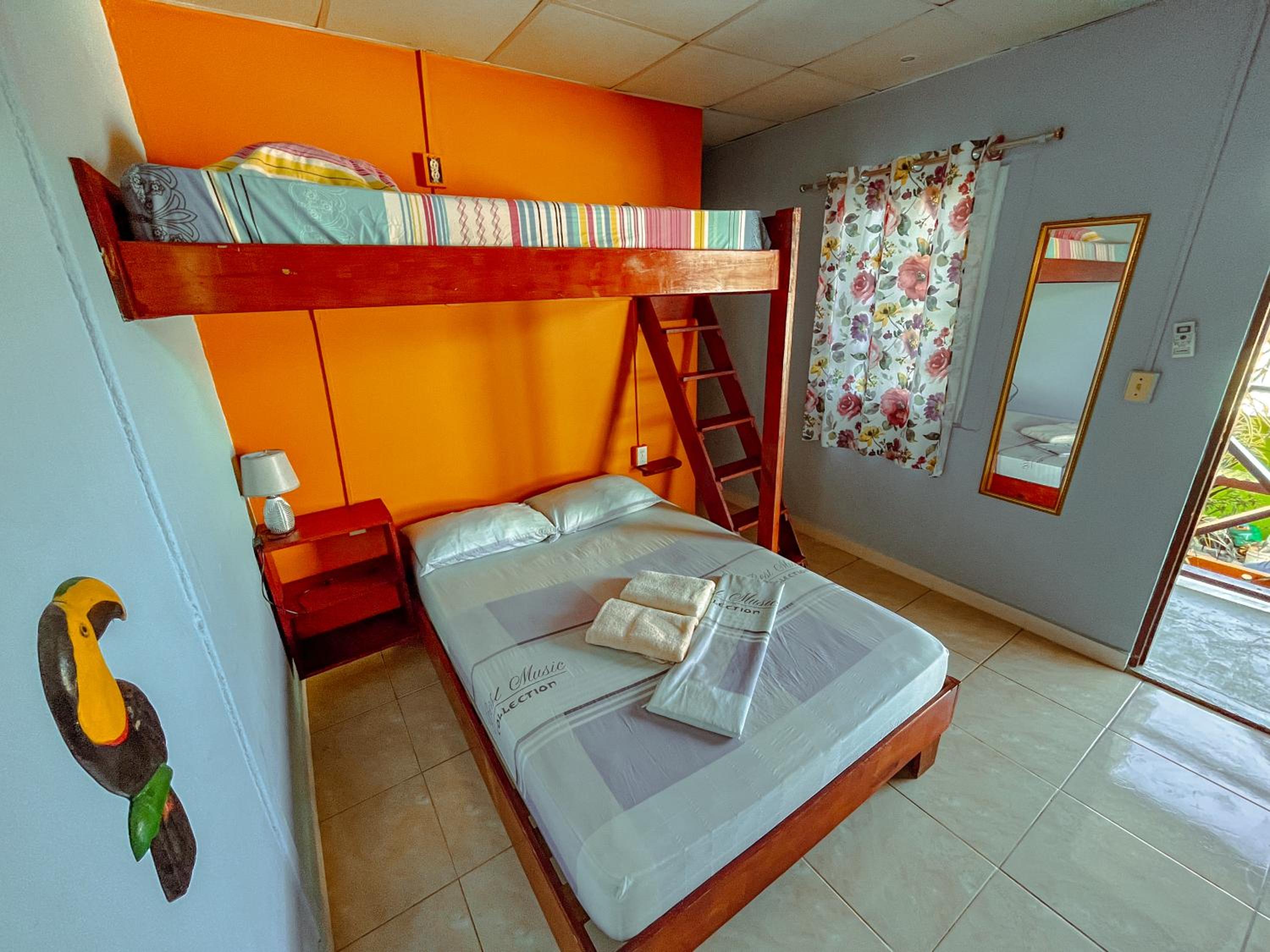 Triple Room with Private Bathroom photo 2