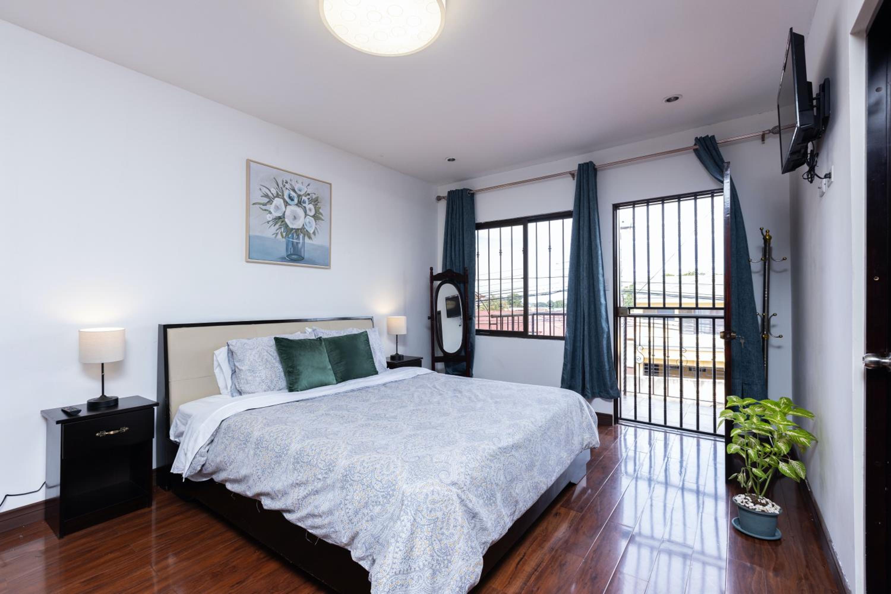 King Room with Balcony photo 3