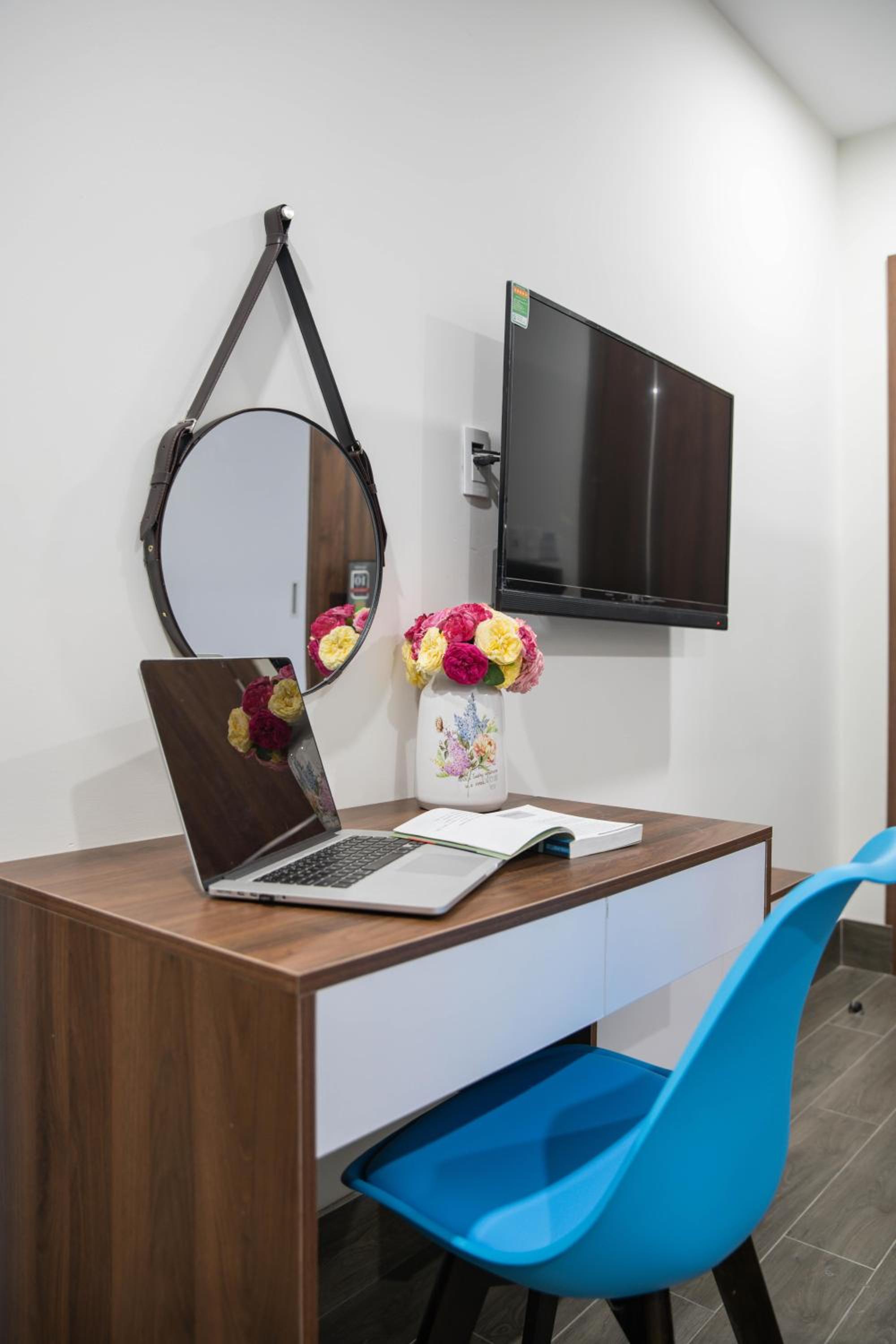Two-Bedroom Apartment - Photo 8