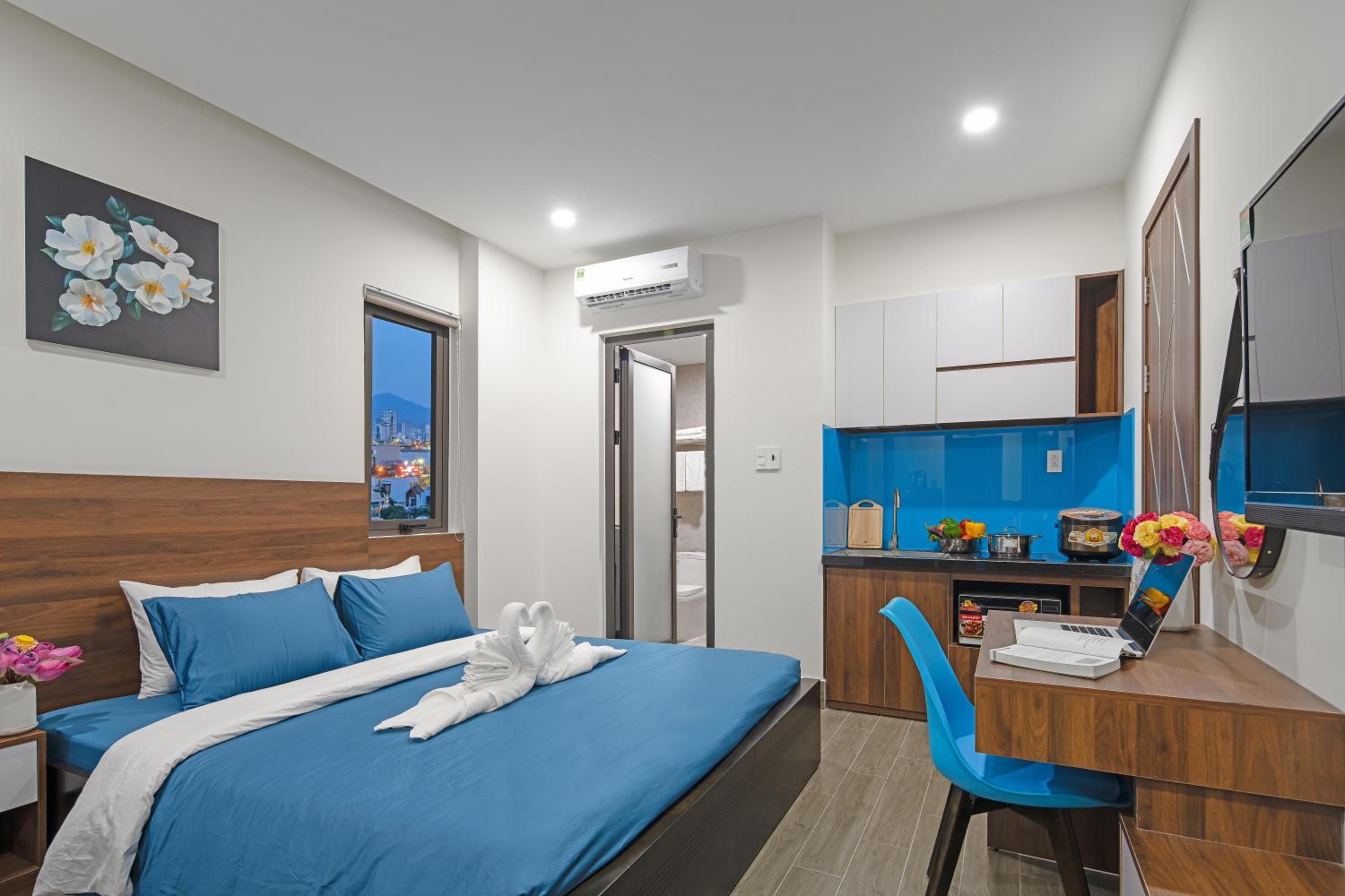 Two-Bedroom Apartment - Photo 11