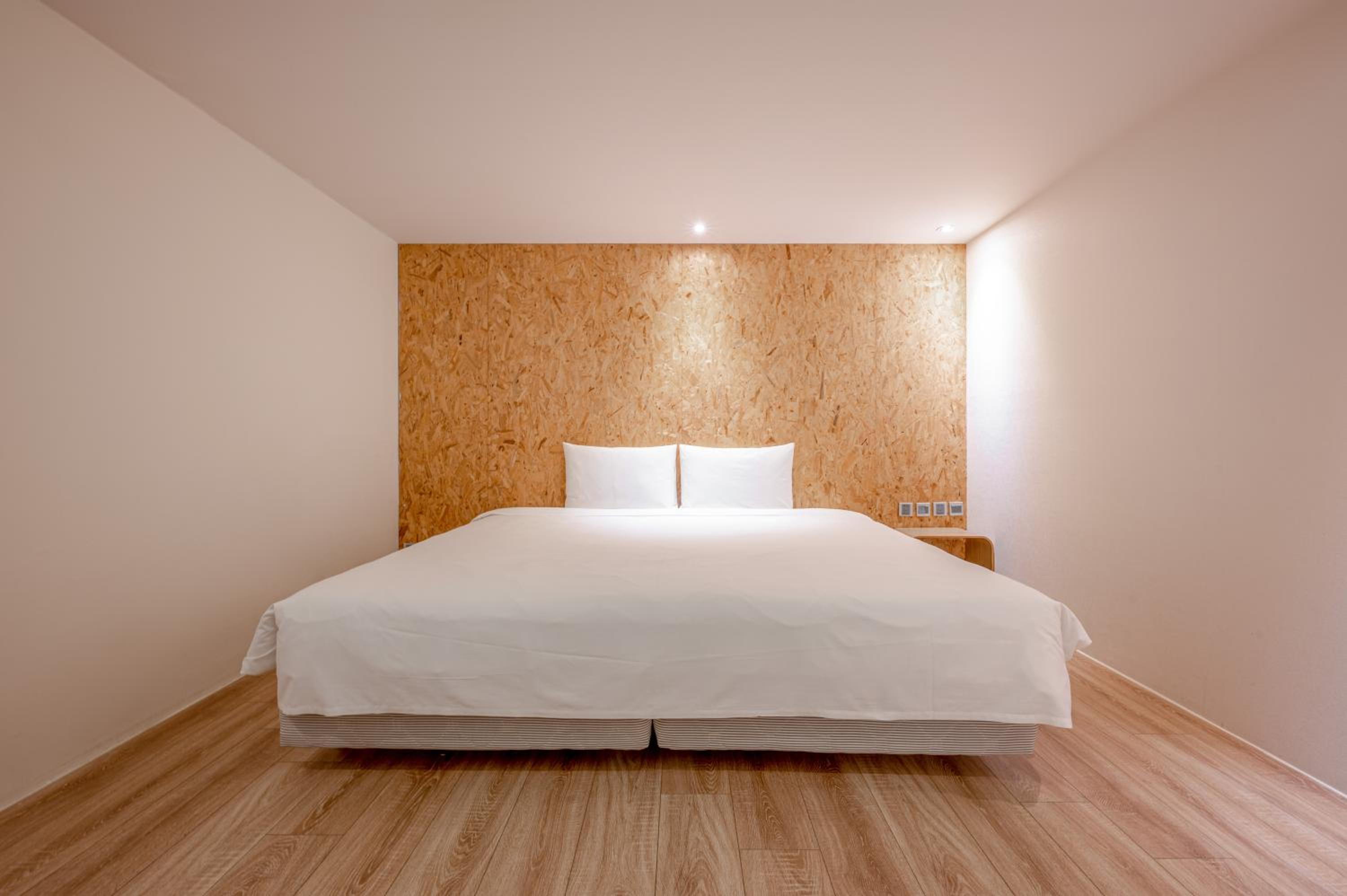 Standard Double Room photo 2