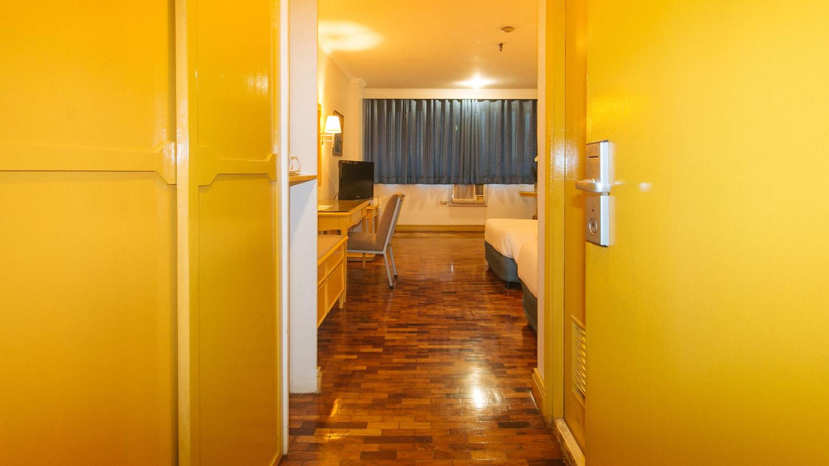 Deluxe Twin Room - Photo 2