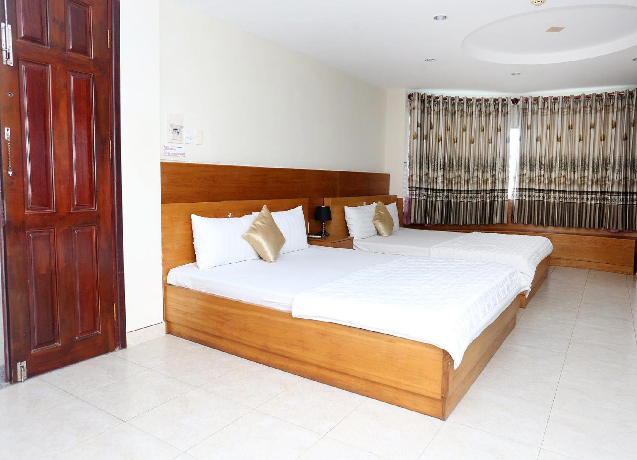 Large Double Or Twin Room