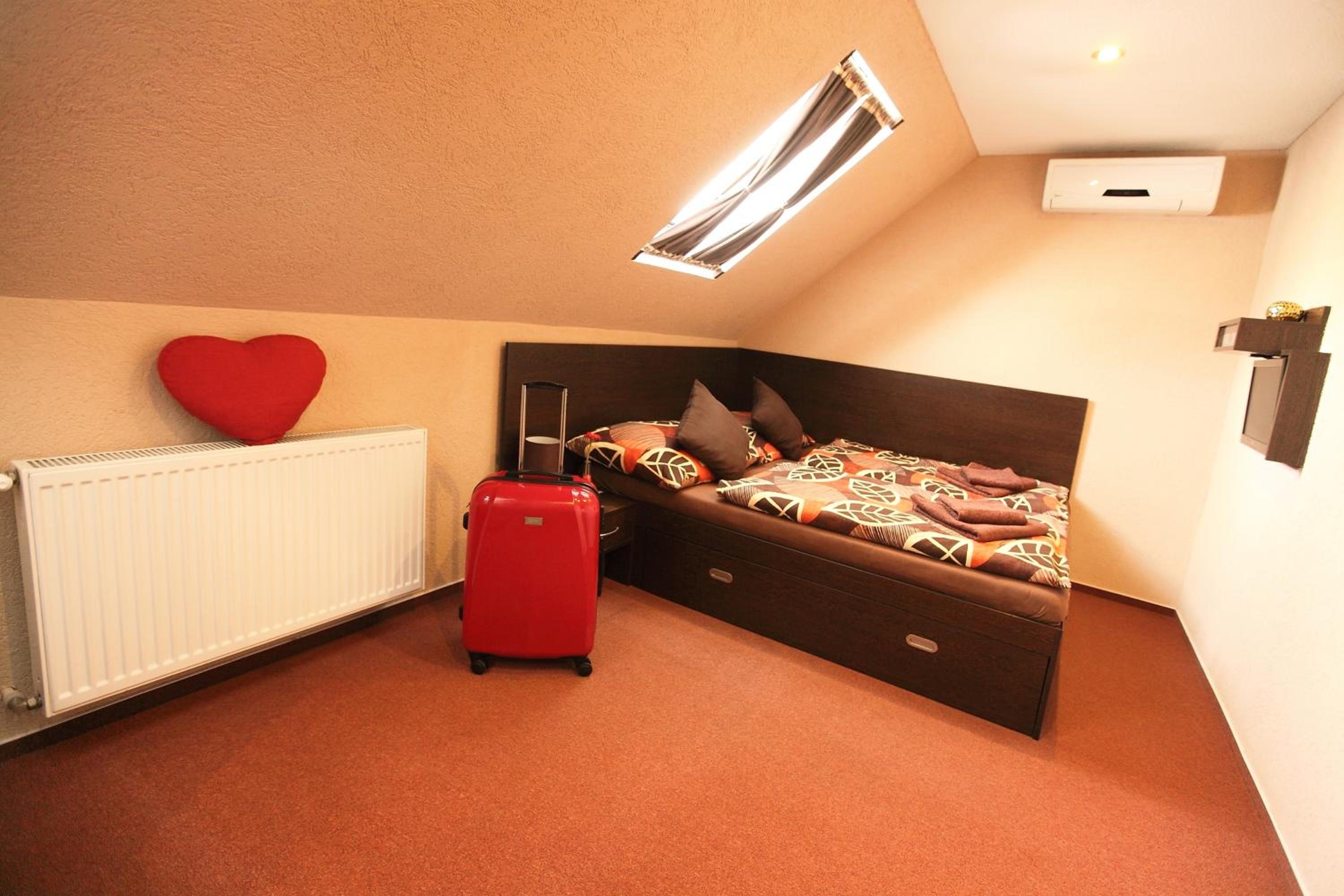 Double Room with Private Bathroom photo 1