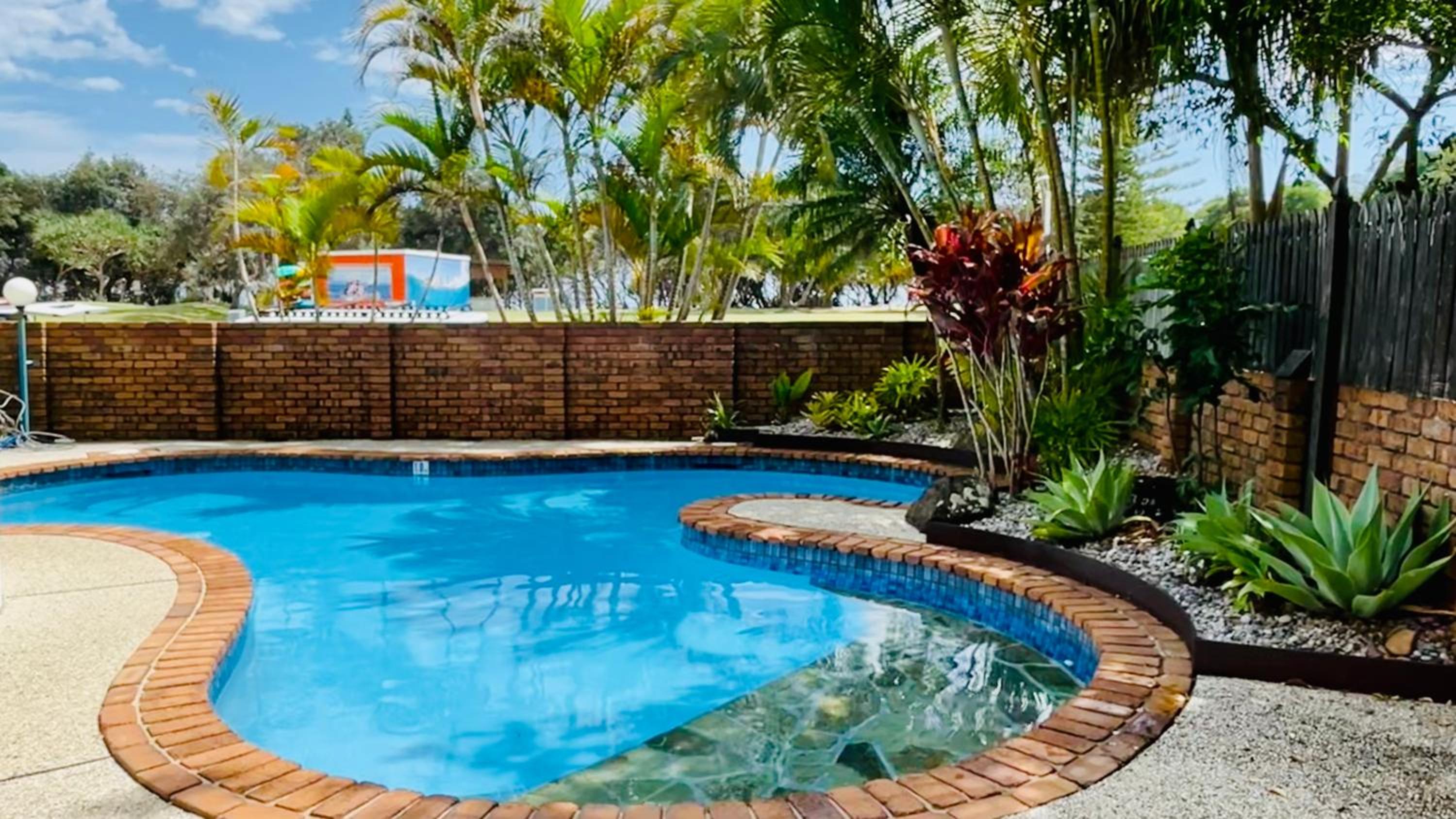Pacific Penthouse thumbnail 6