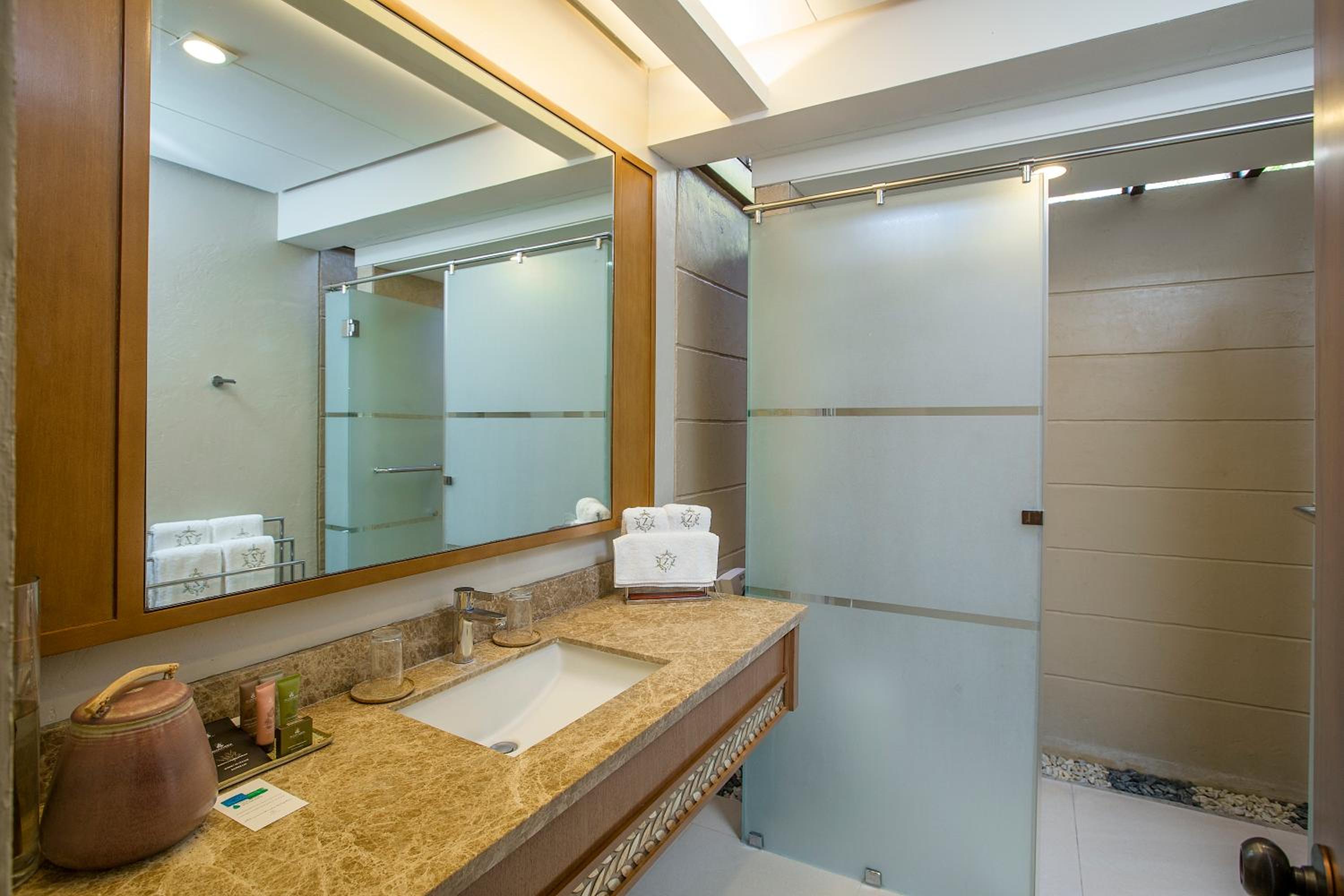 Deluxe Room - Photo 2