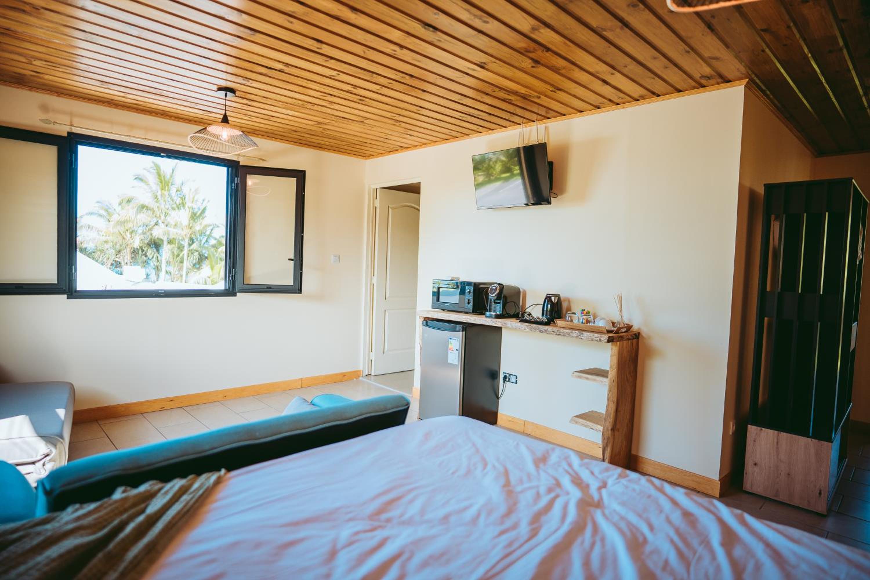 Studio with Sea View - Photo 4