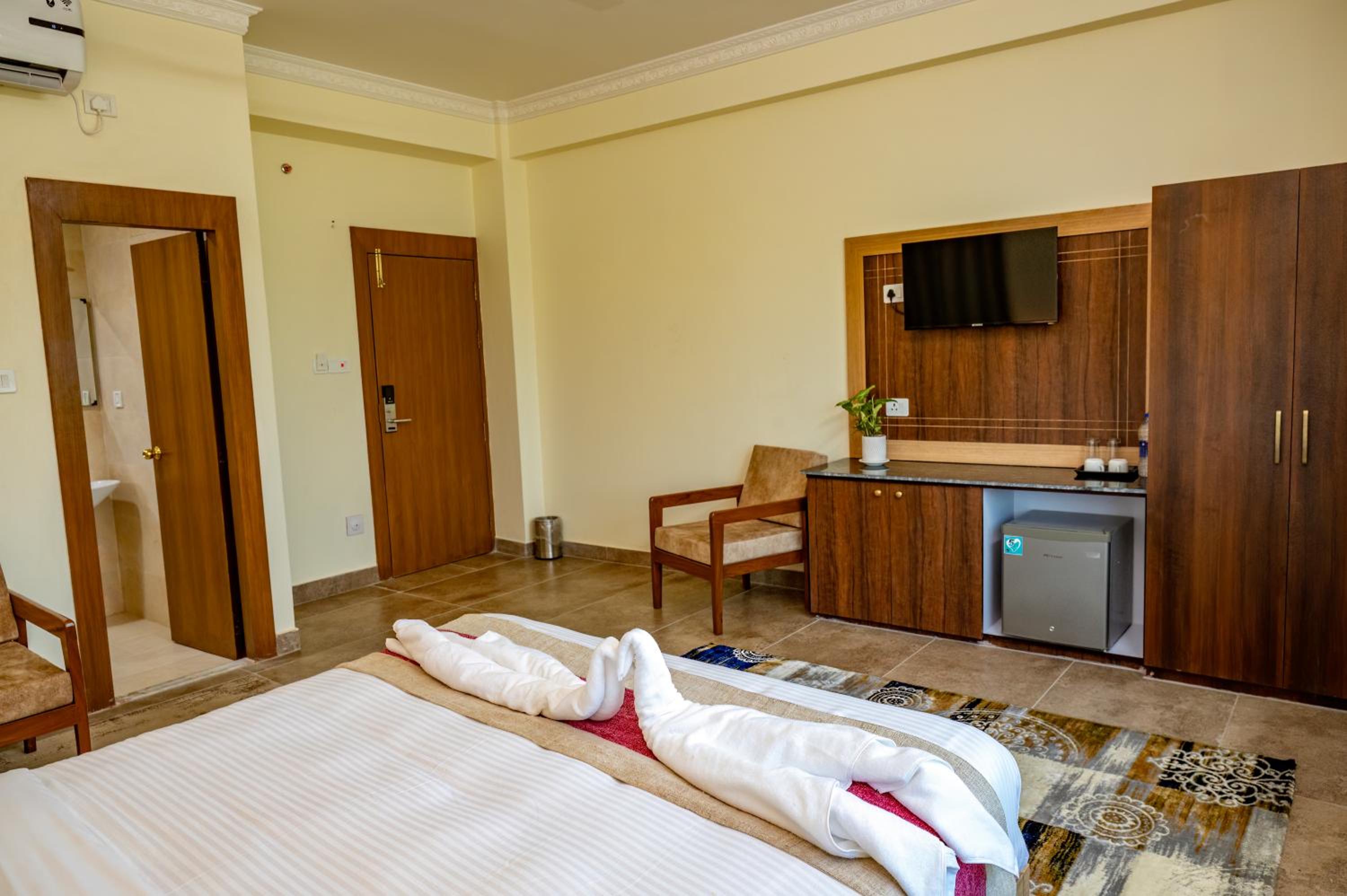 Double Room - Photo 5