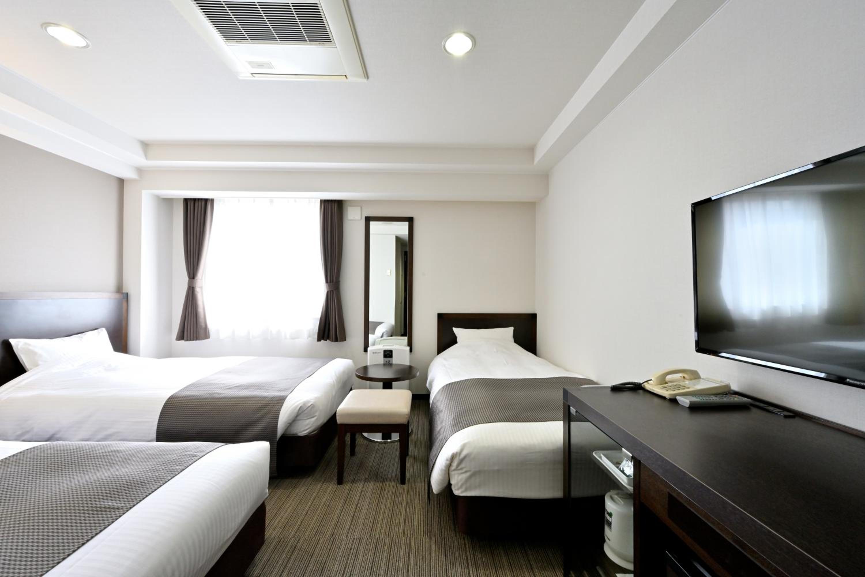 Triple Room - Photo 1