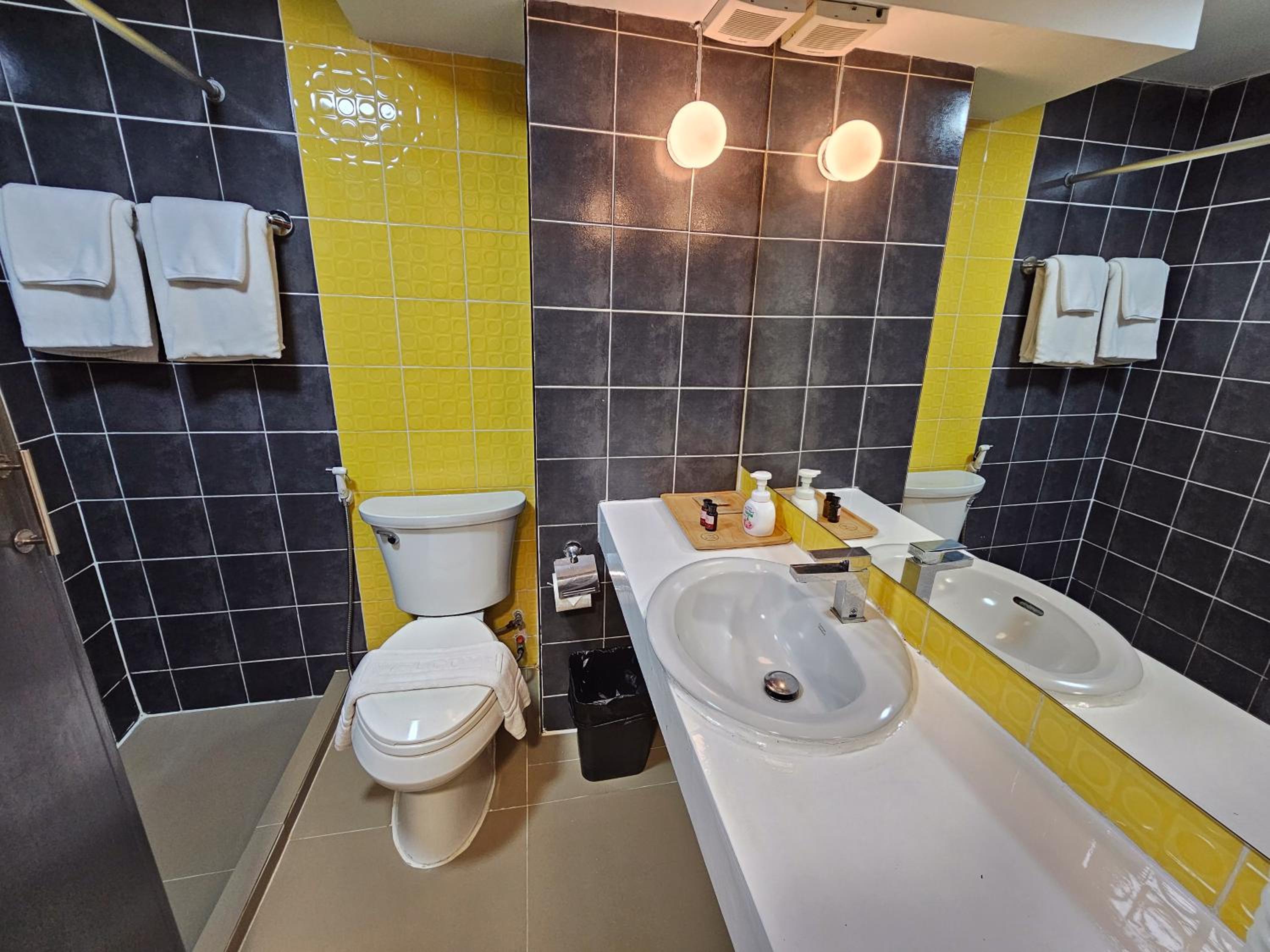 Standard Double Room - Photo 2