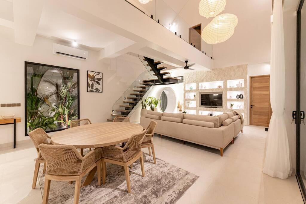 Three-Bedroom Villa photo 2