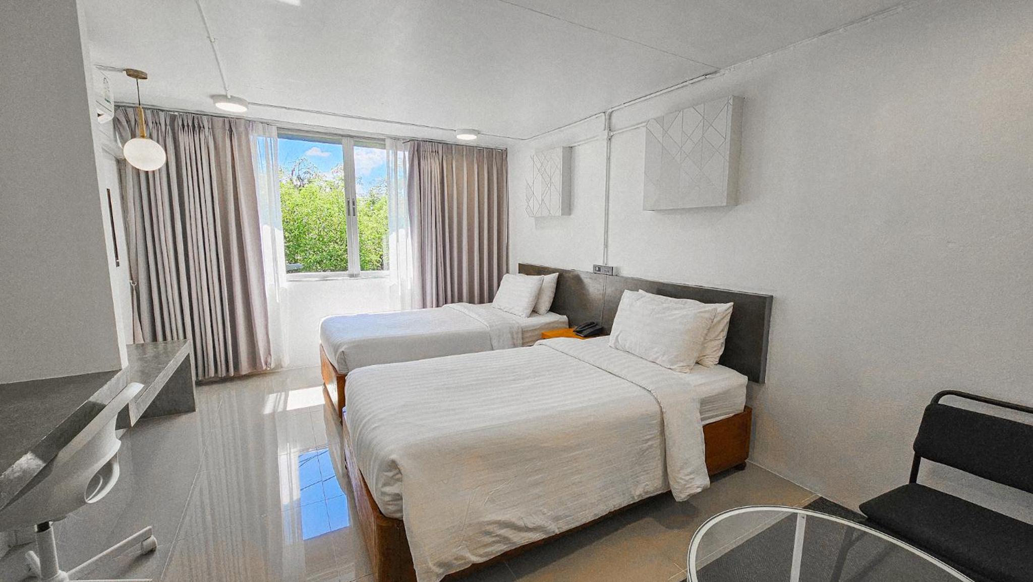 Standard Twin Room - Photo 1