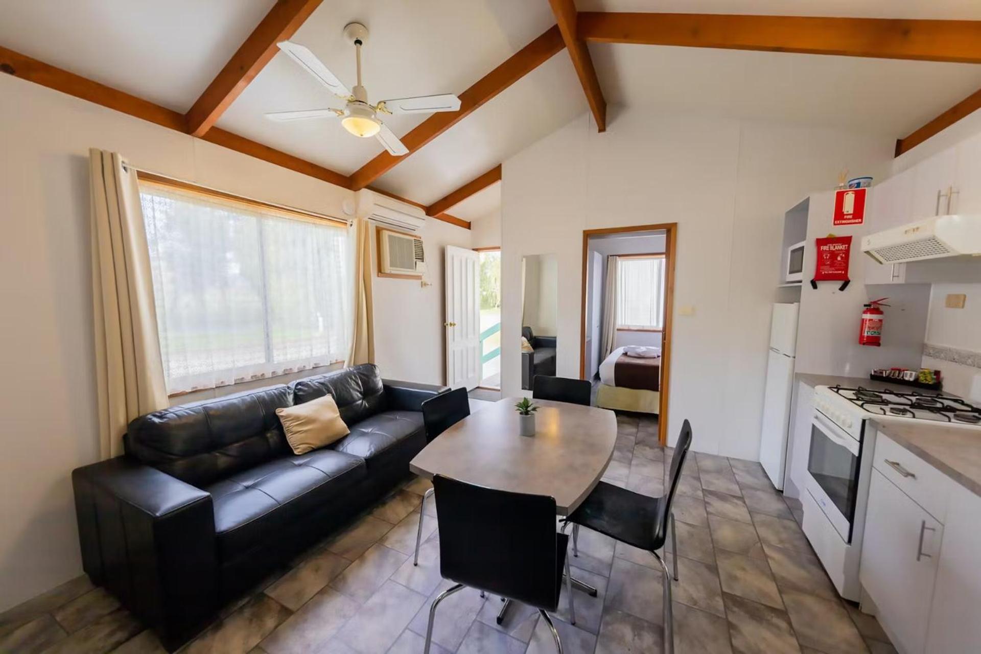 Standard Bungalow photo 3
